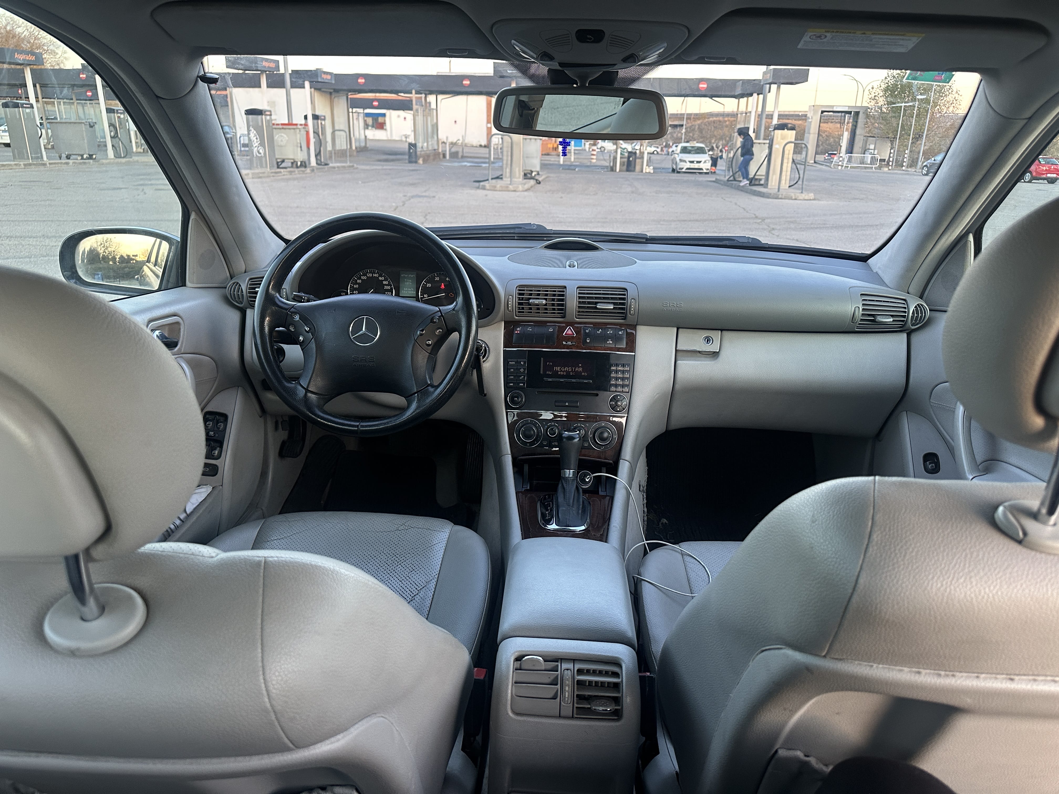 Mercedes-Benz Clase C 1.8 gasolina con Control de velocidad