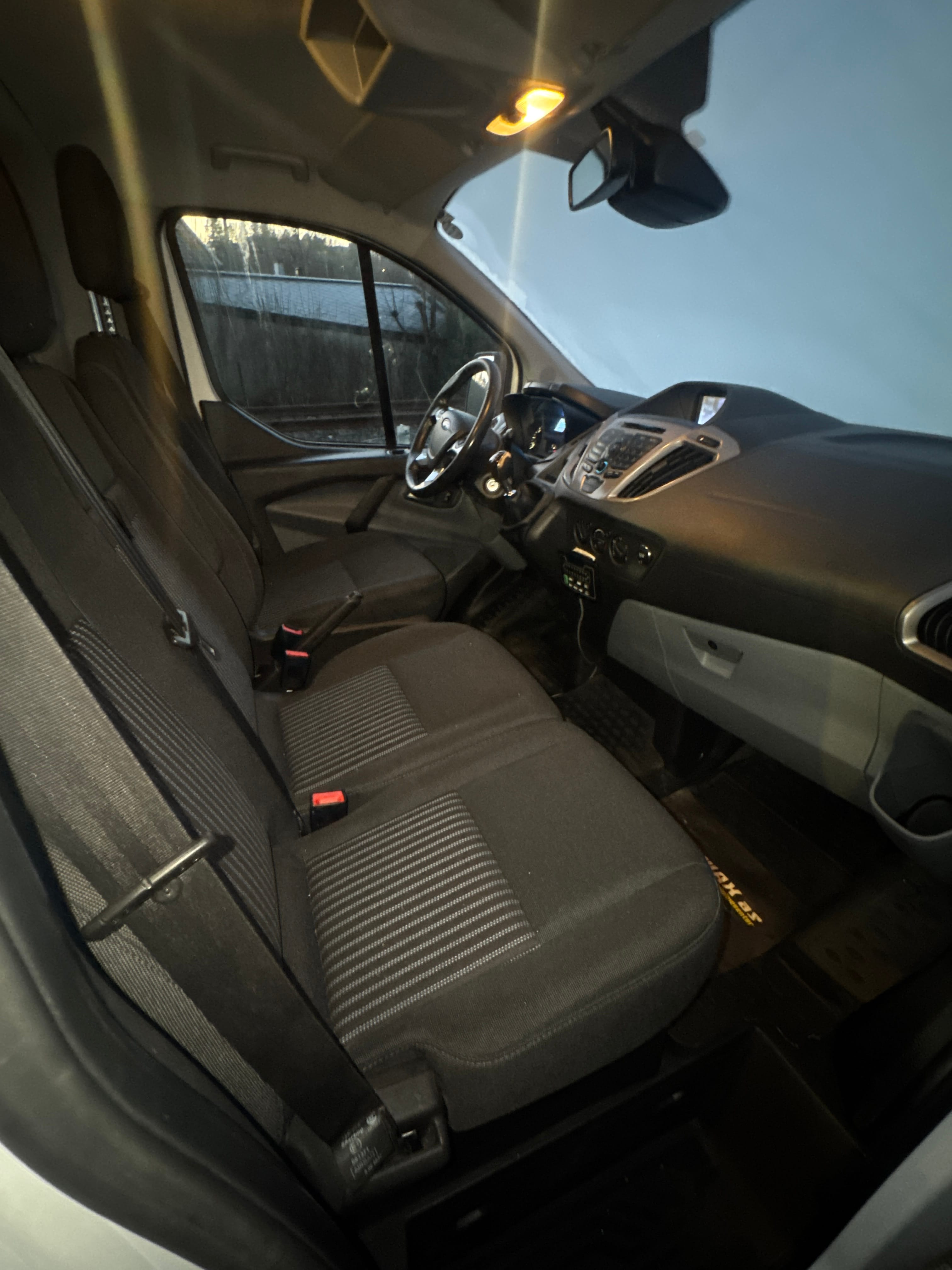 Ford Transit Custom Varebil med Bluetooth audio