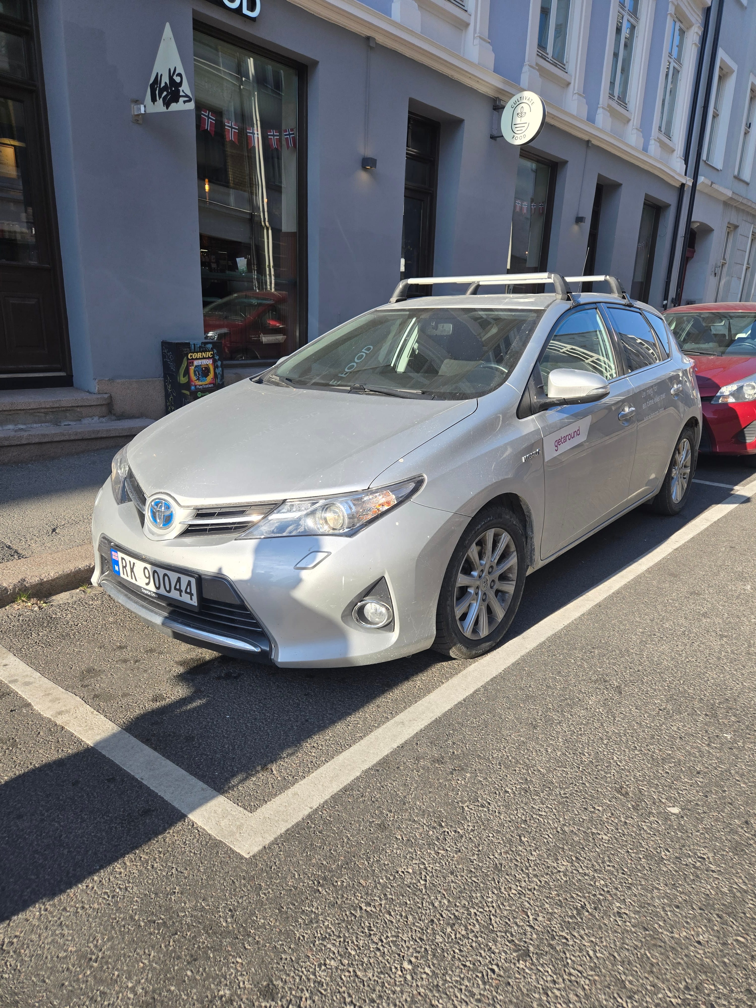 Toyota Auris 1,8 Bensin, Automat, perfekt for korte og lange kjøreturer., 2015, Blyfri 95 / Elektro (Hybrid), Automatik