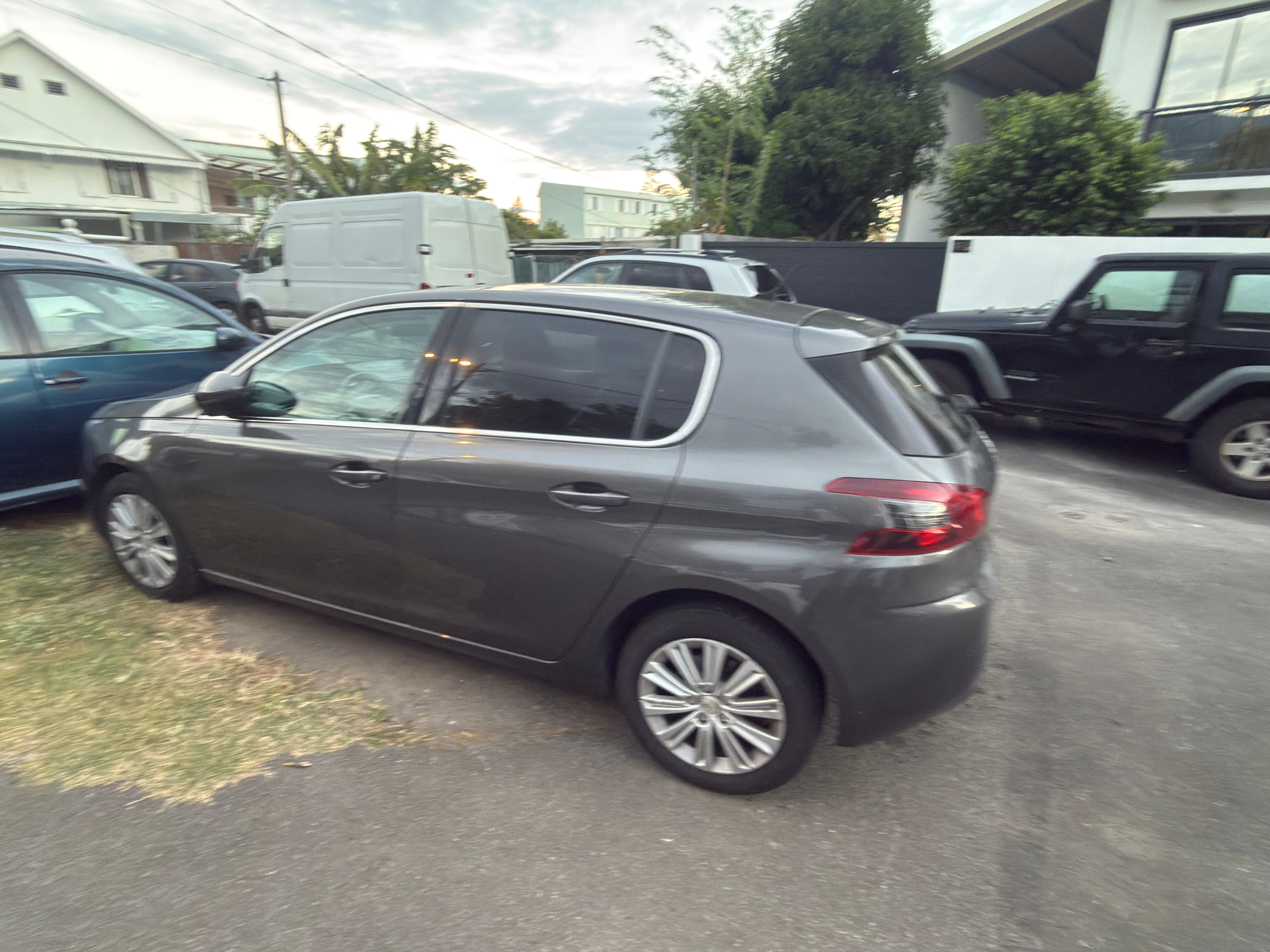 Peugeot 308 avec Climatisation