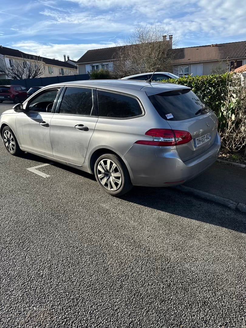 Peugeot 308 SW avec GPS
