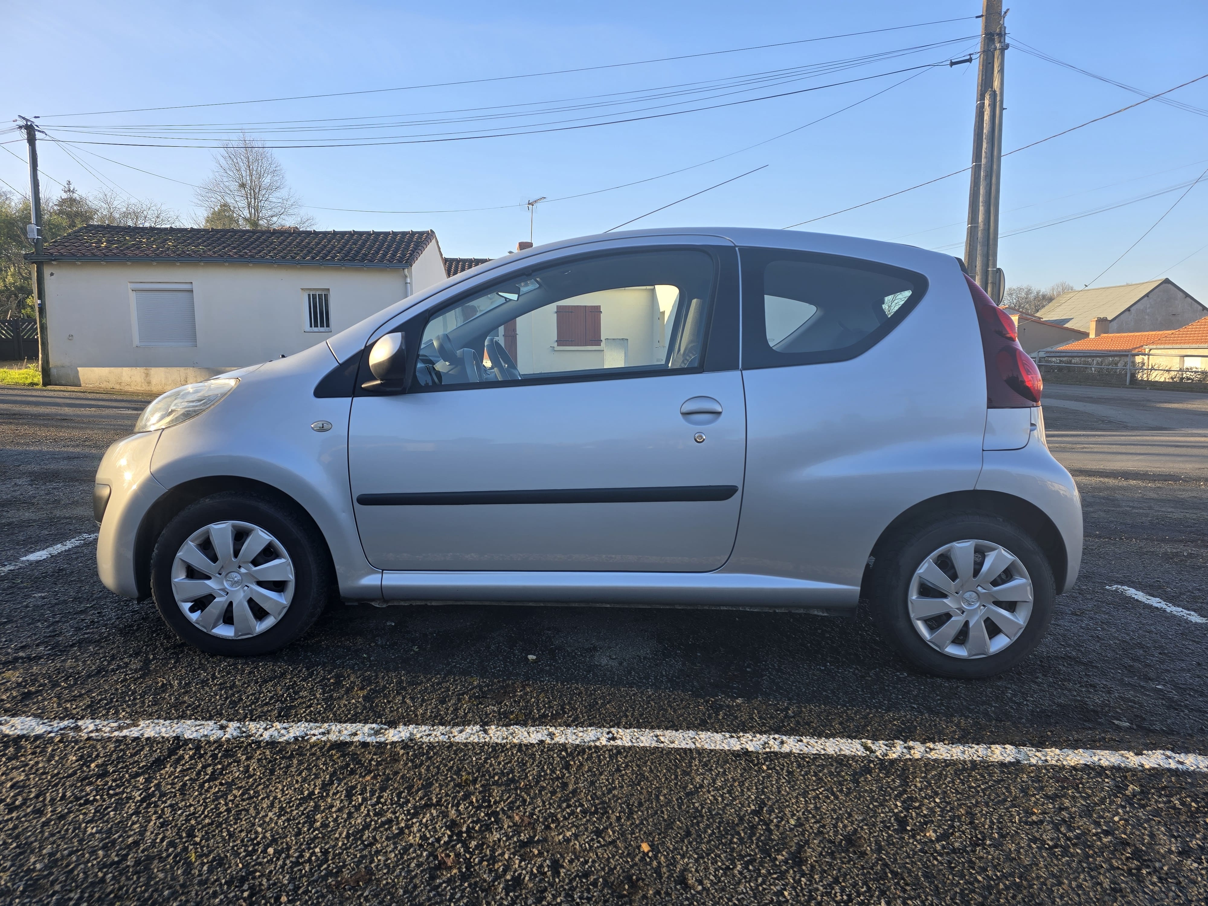 Peugeot 107 1.0 avec Climatisation