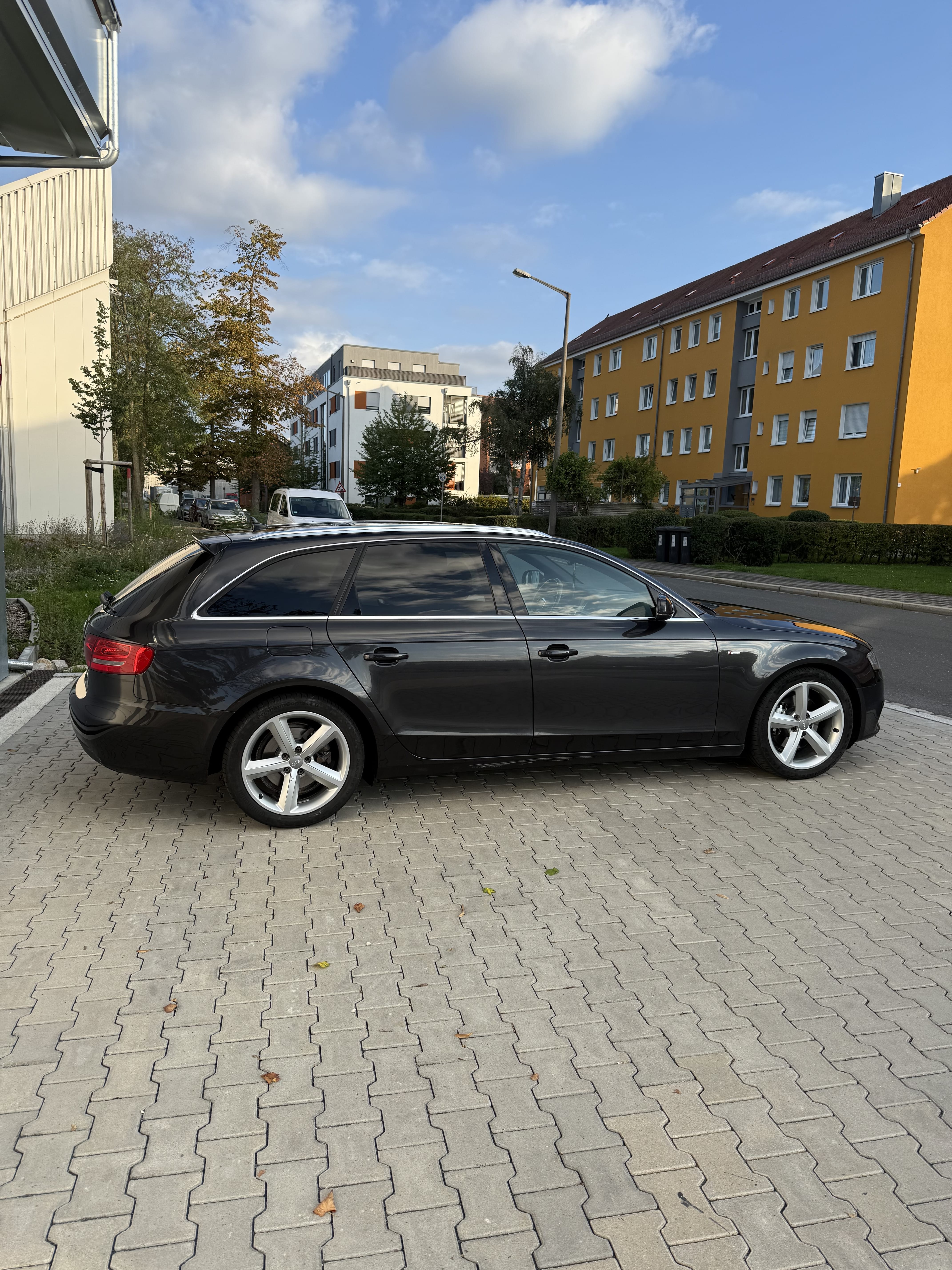 Audi A4 Avant 2.0 TDI S-Line Plus - Automatik, komfortabel und sparsam mit Klimaanlage