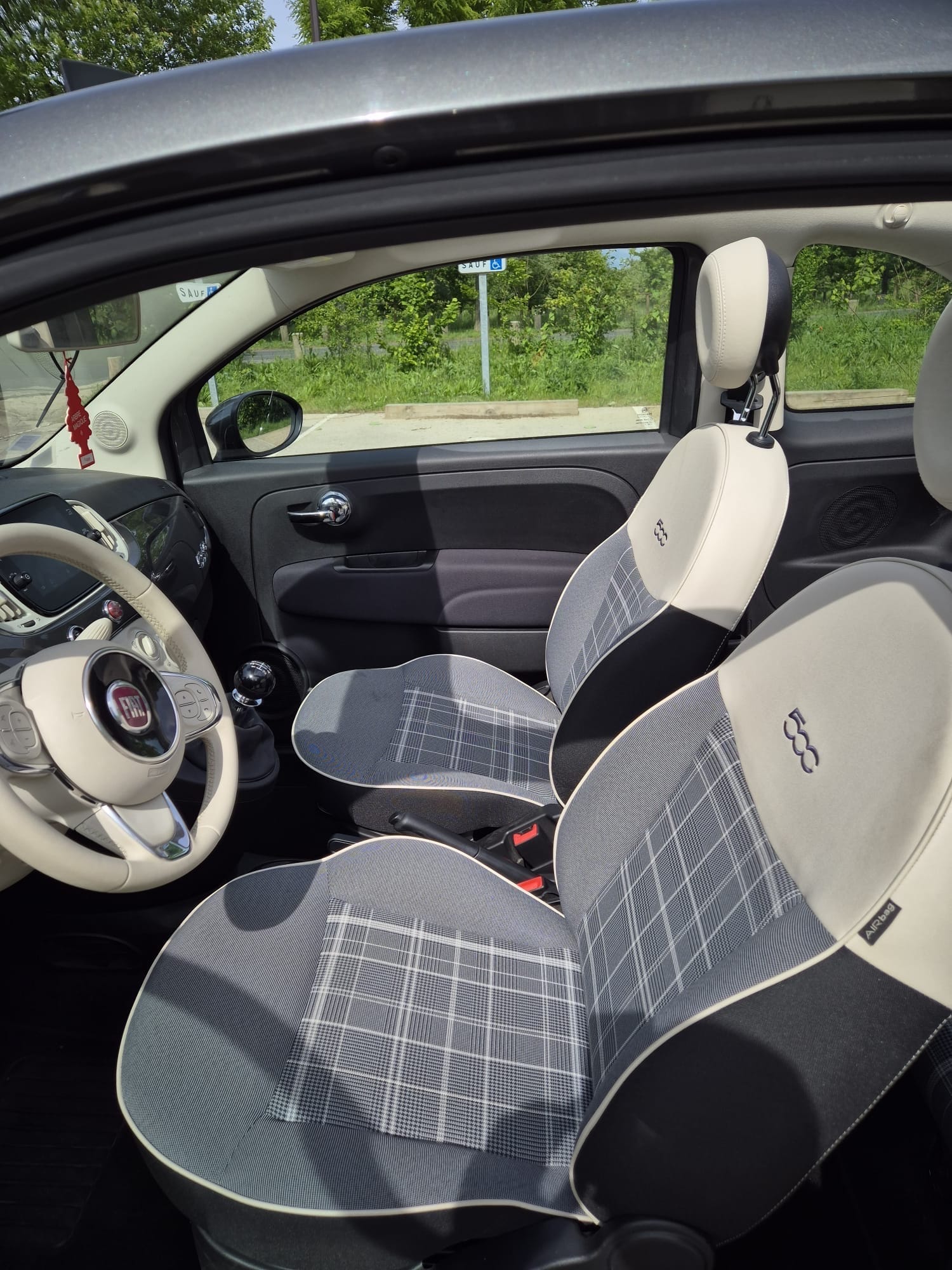Fiat 500 C Hybride Cabriolet avec Régulateur de vitesse