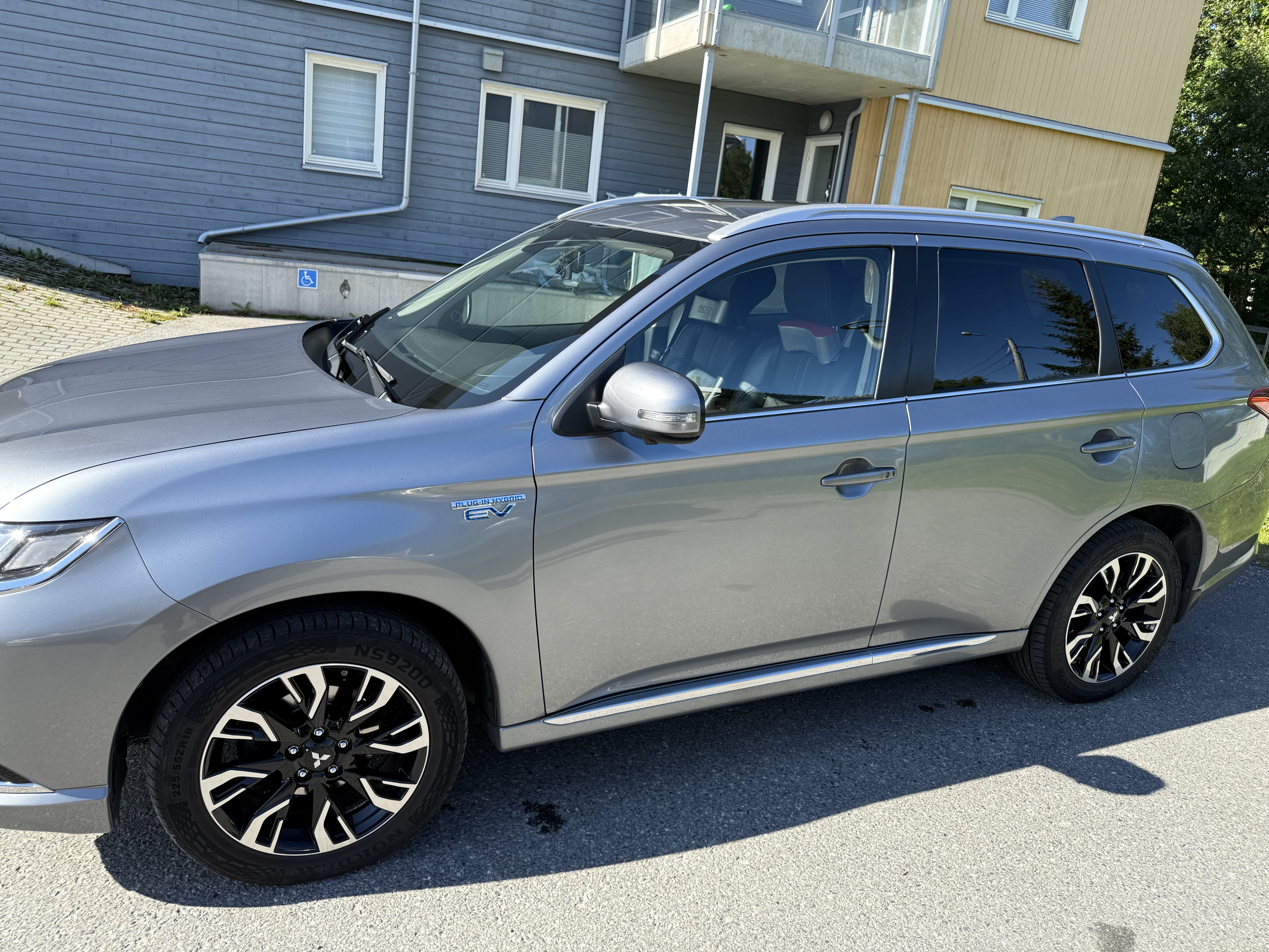 Mitsubishi Outlander Hybrid med Firehjulstrekk