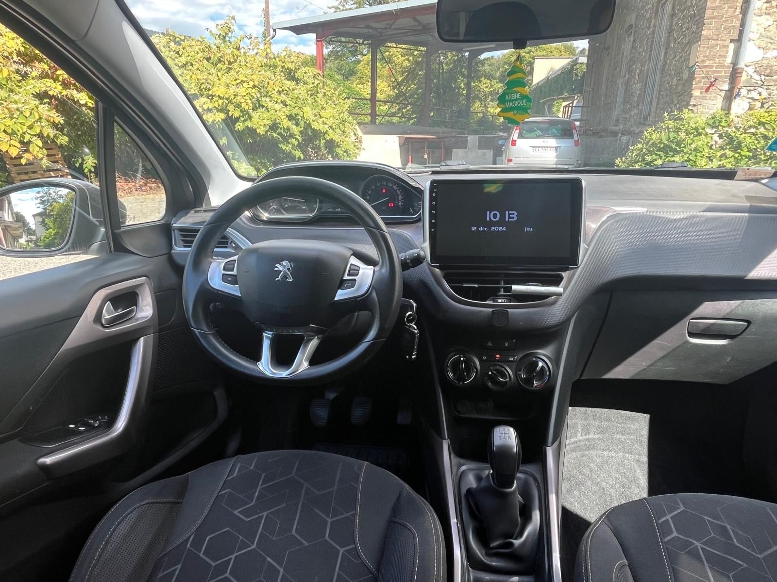Peugeot e-208 Allure avec Régulateur de vitesse