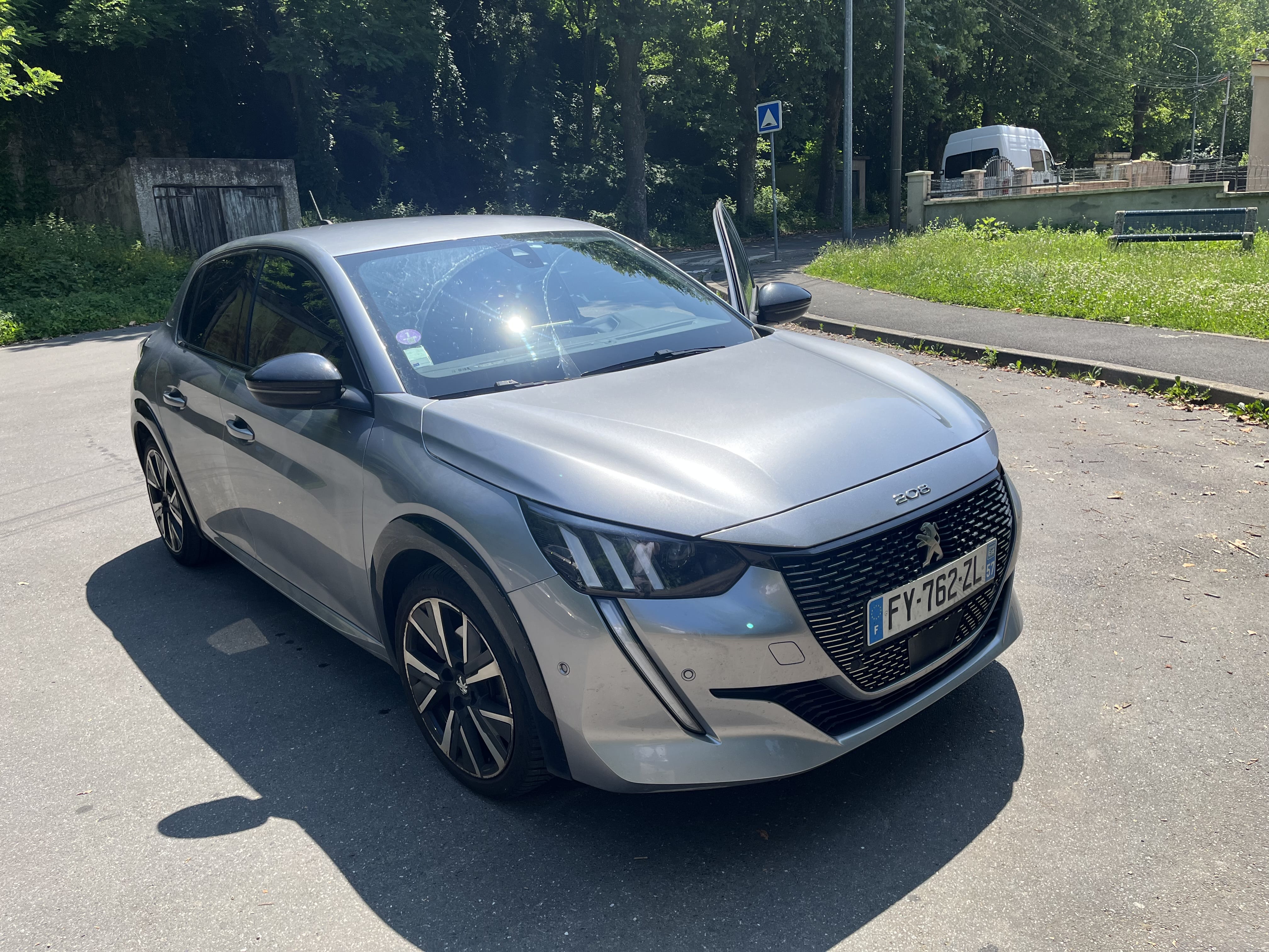 Peugeot 208 GT Line, 2021, Essence 95, automatique
