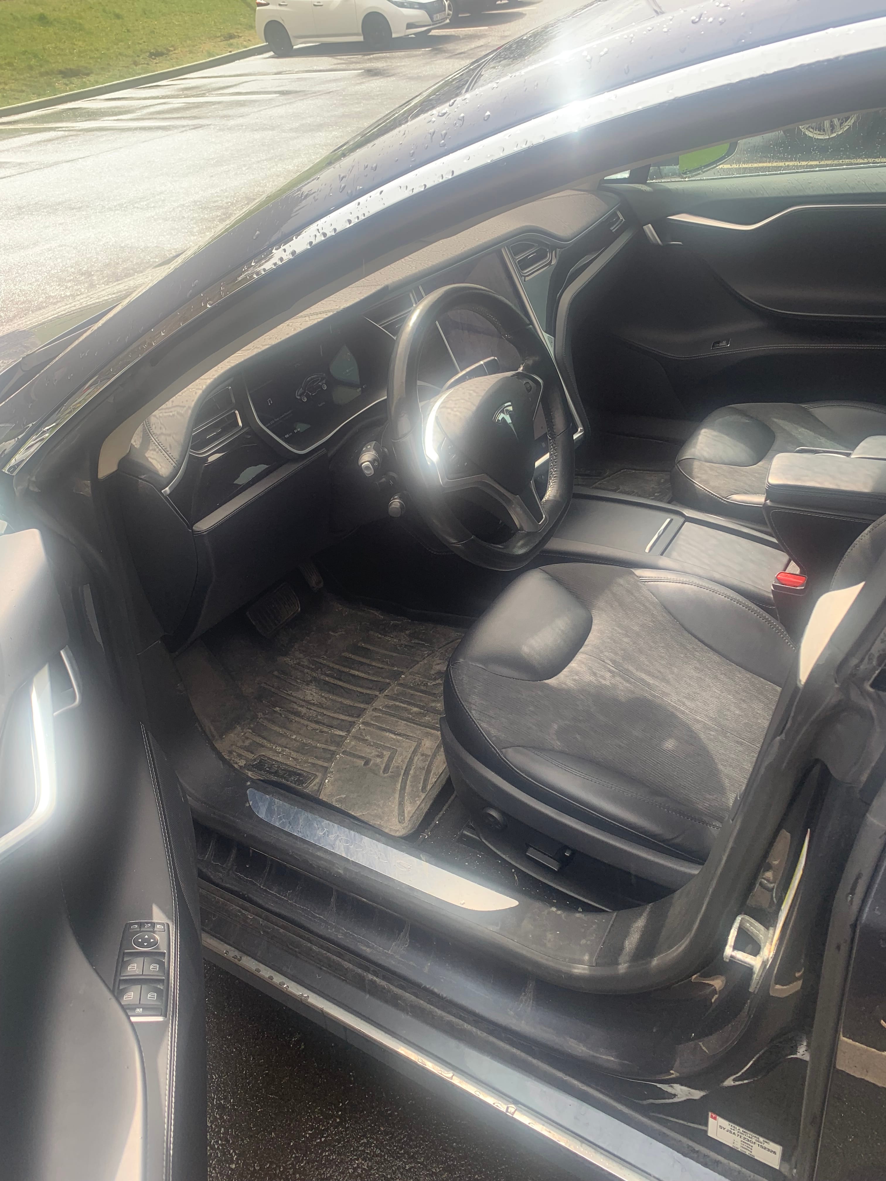 Tesla Model S 75D med GPS