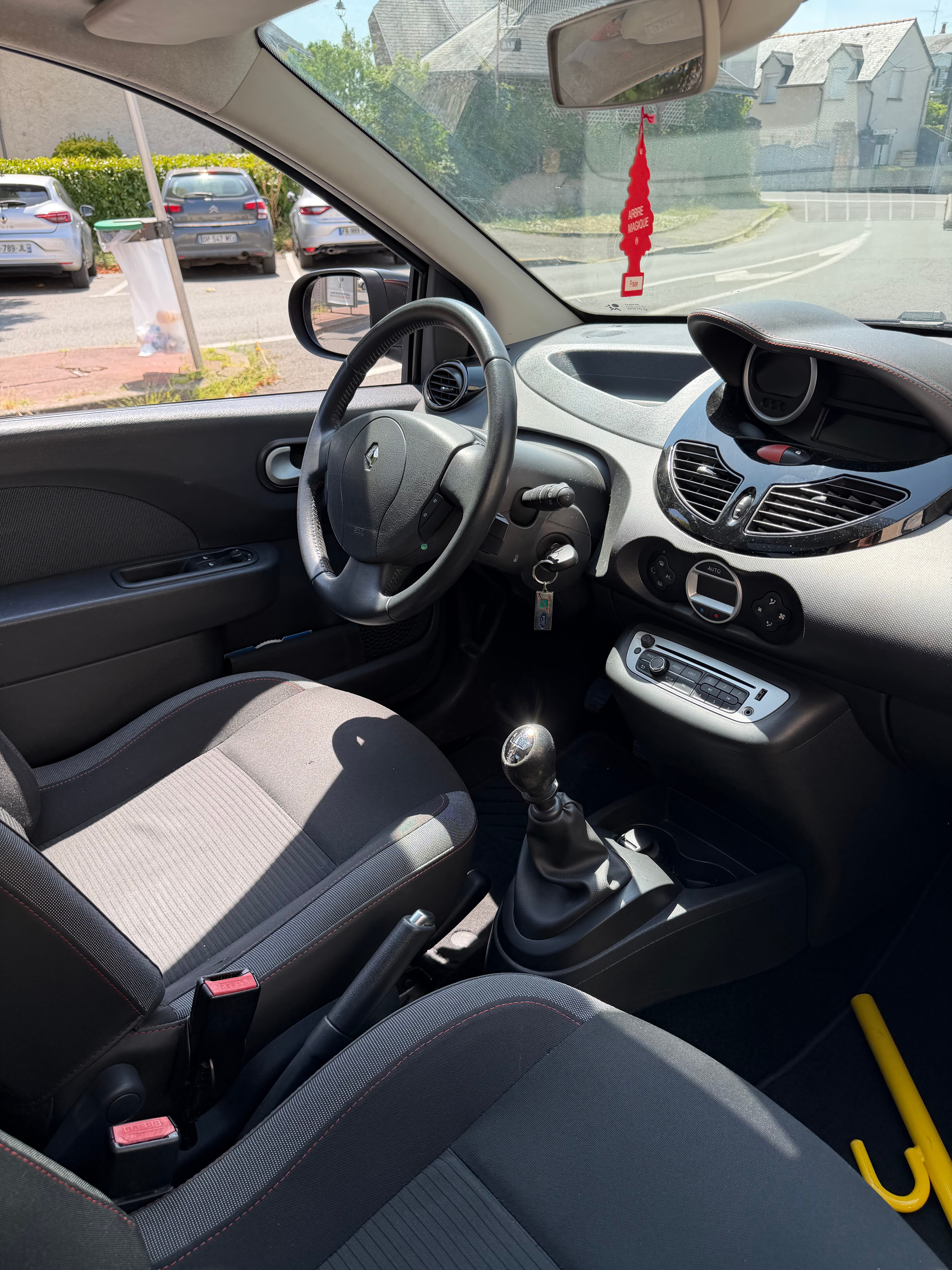 Renault Twingo II avec Port USB