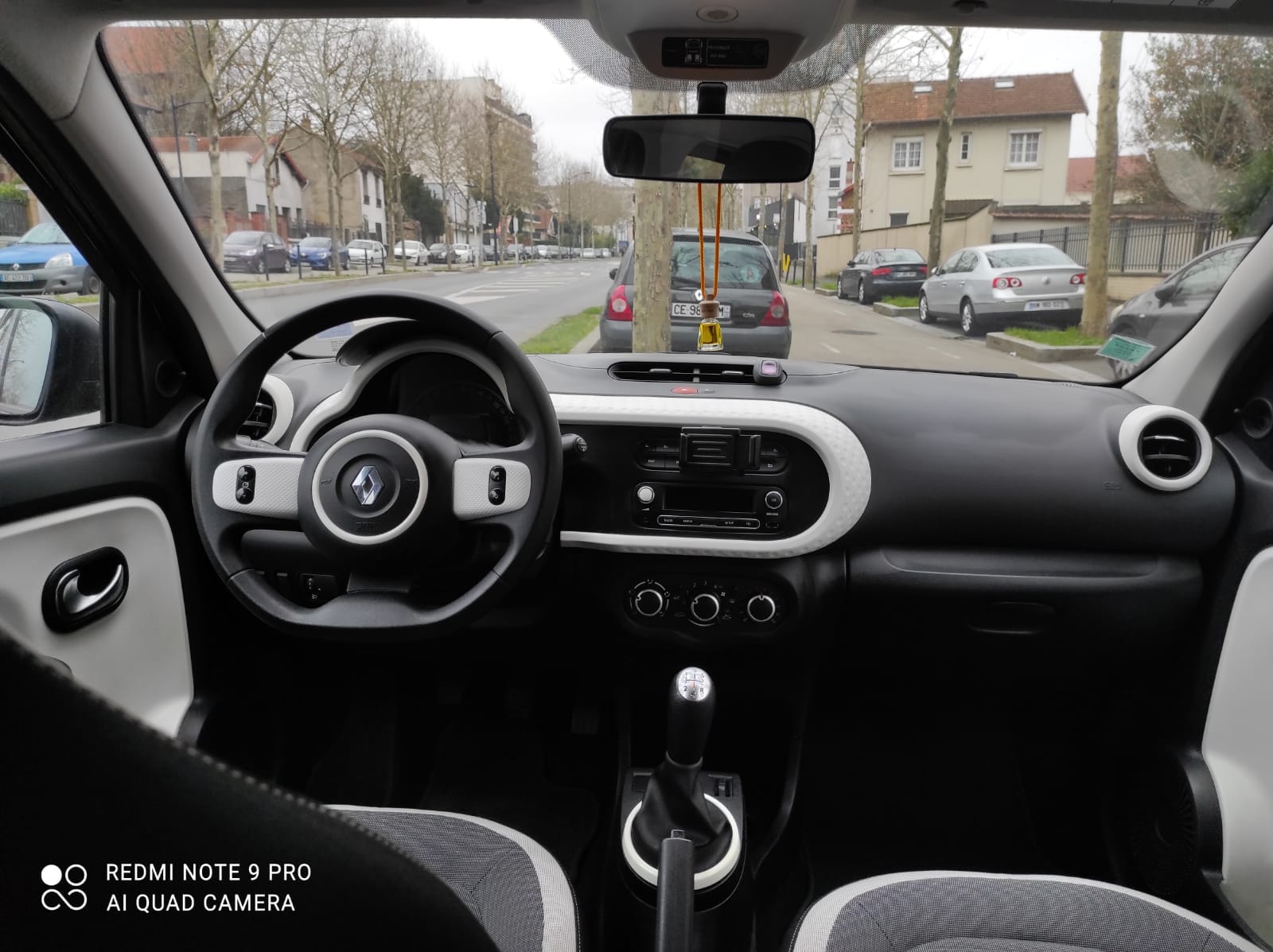Renault Twingo Essence avec Audio Bluetooth