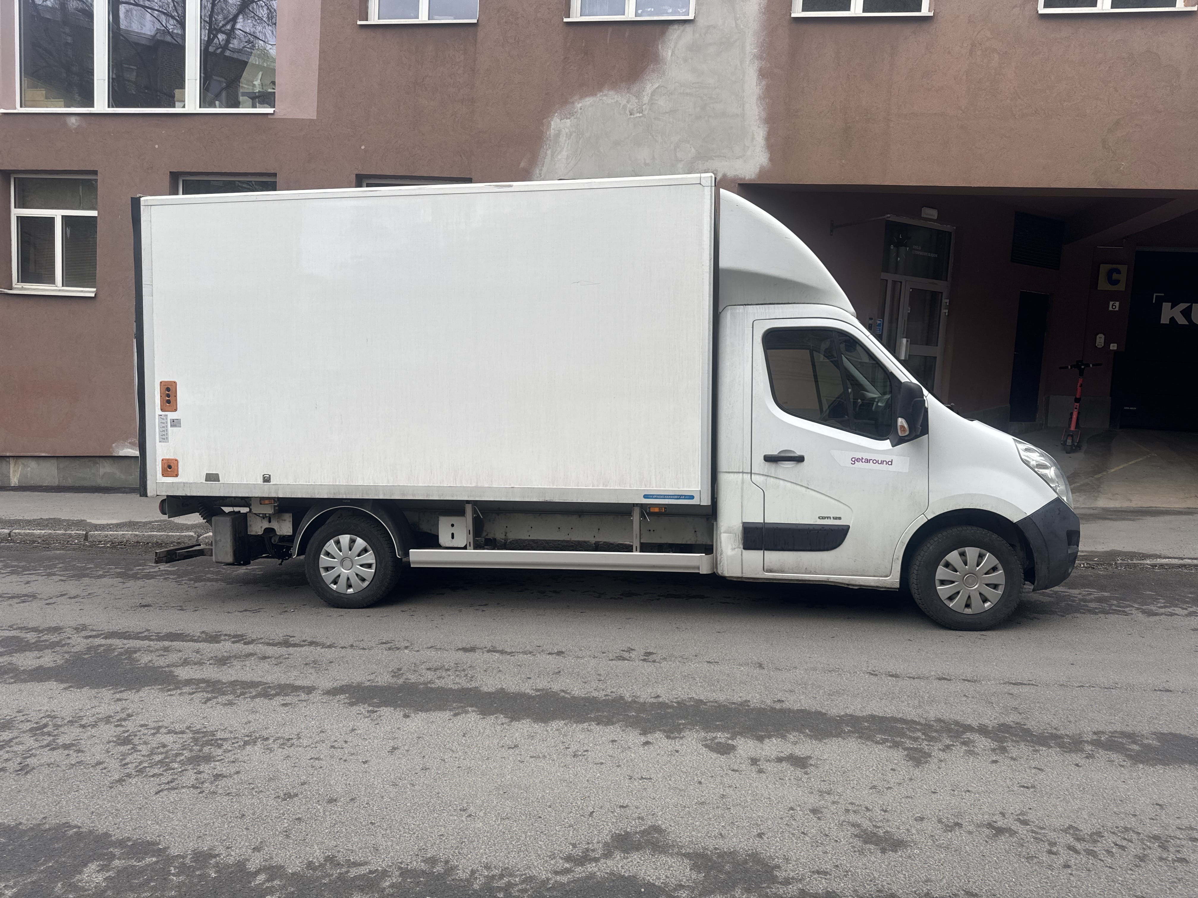 Opel Movano Skapbil mit Klimaanlage