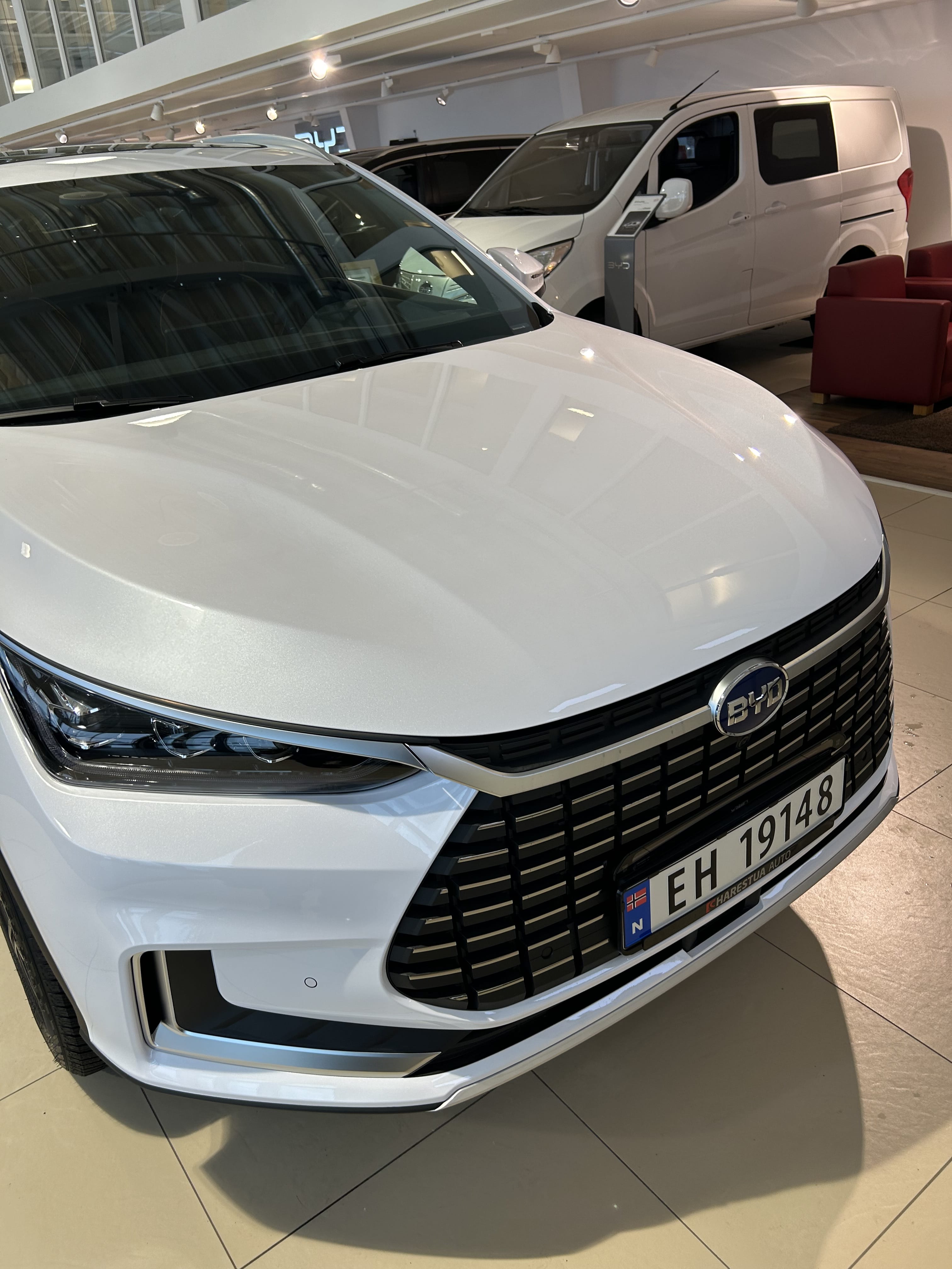 BYD Tang, 2024, Electric, automatic, 7 seats