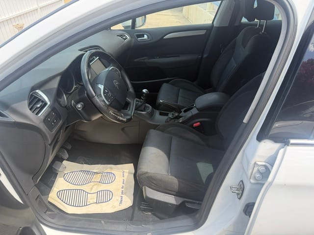 Citroen C4 1.6 HDI avec GPS