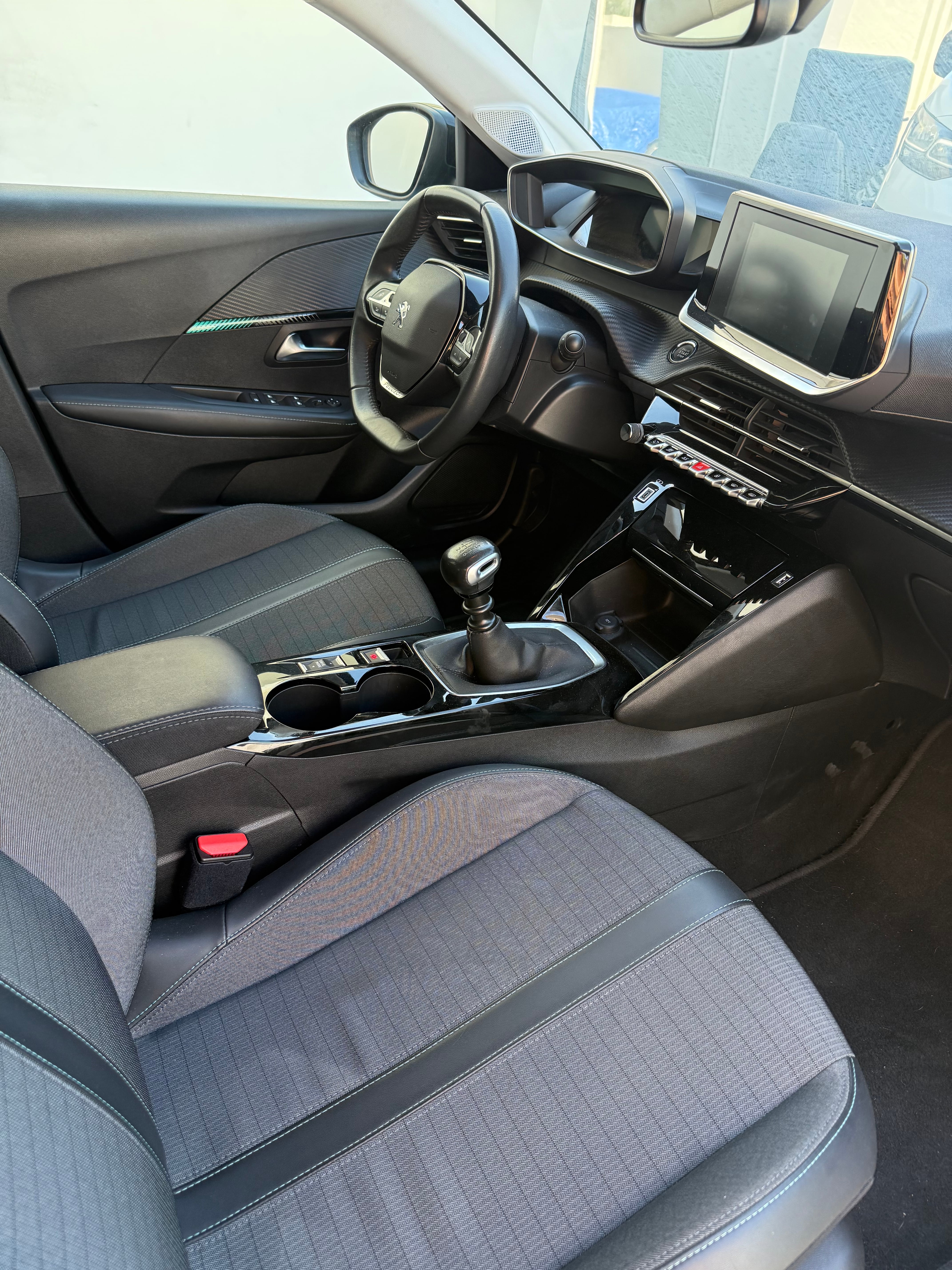 Peugeot 208 con GPS