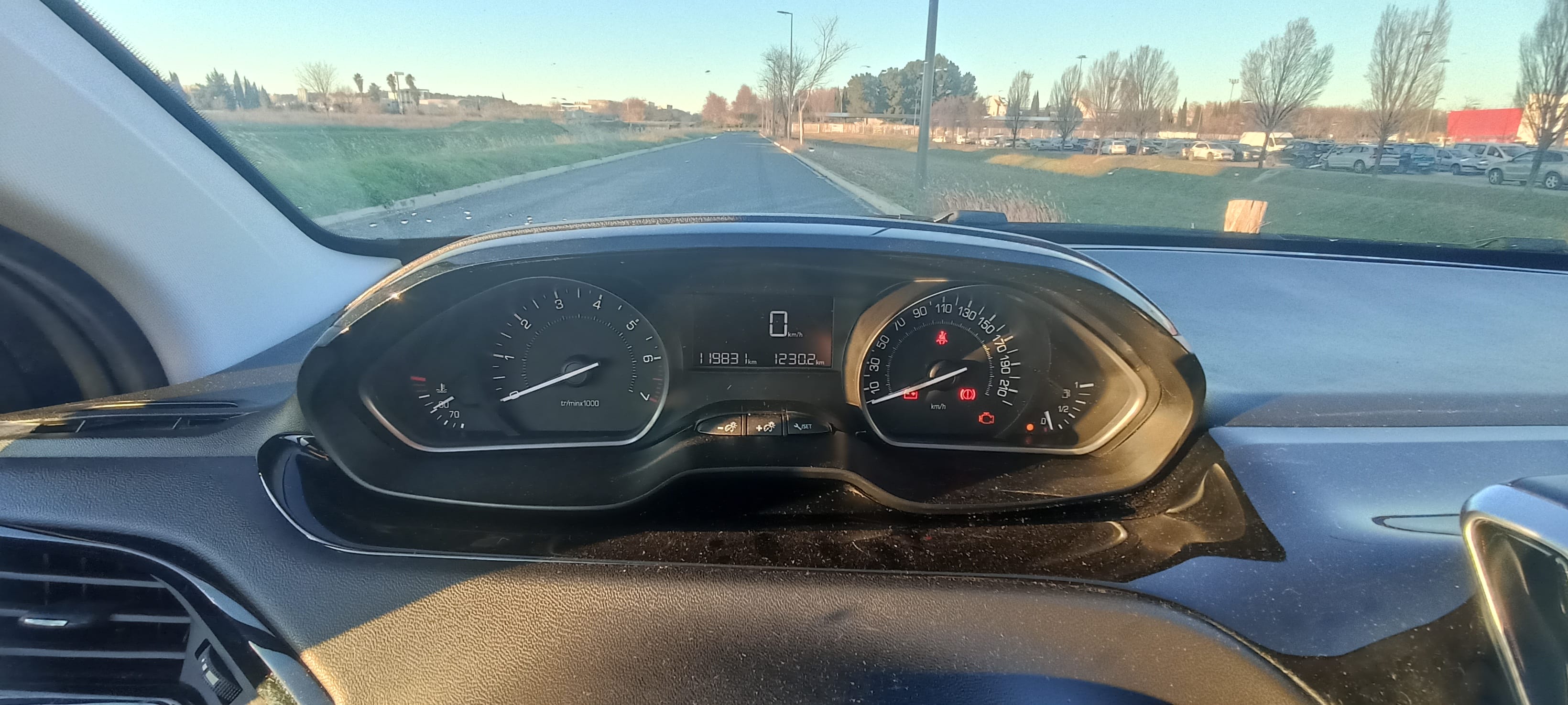 Peugeot 208 Signature avec Android Auto