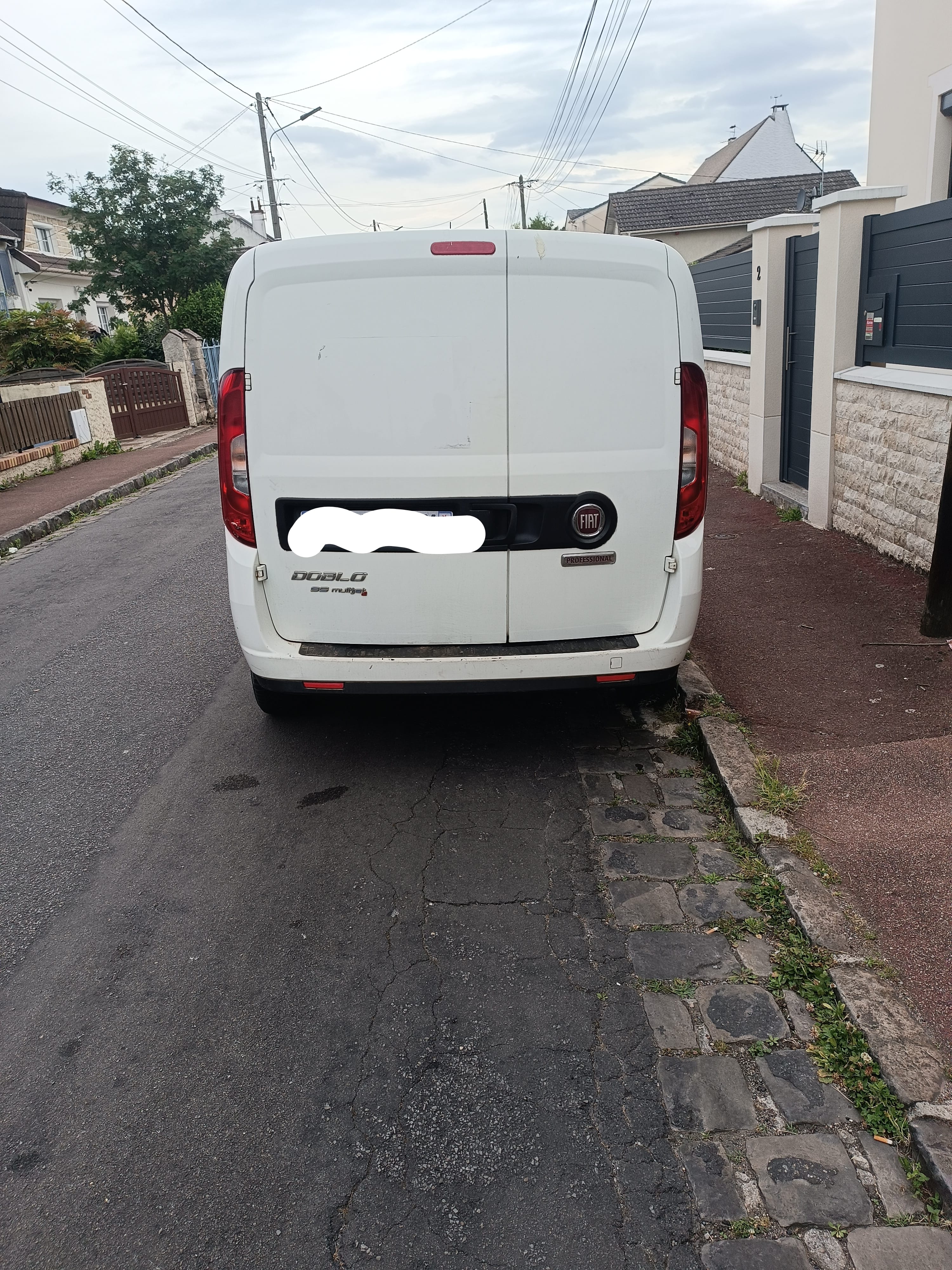 Fiat Doblo Cargo 1.3 l multijet  professionnel avec GPS