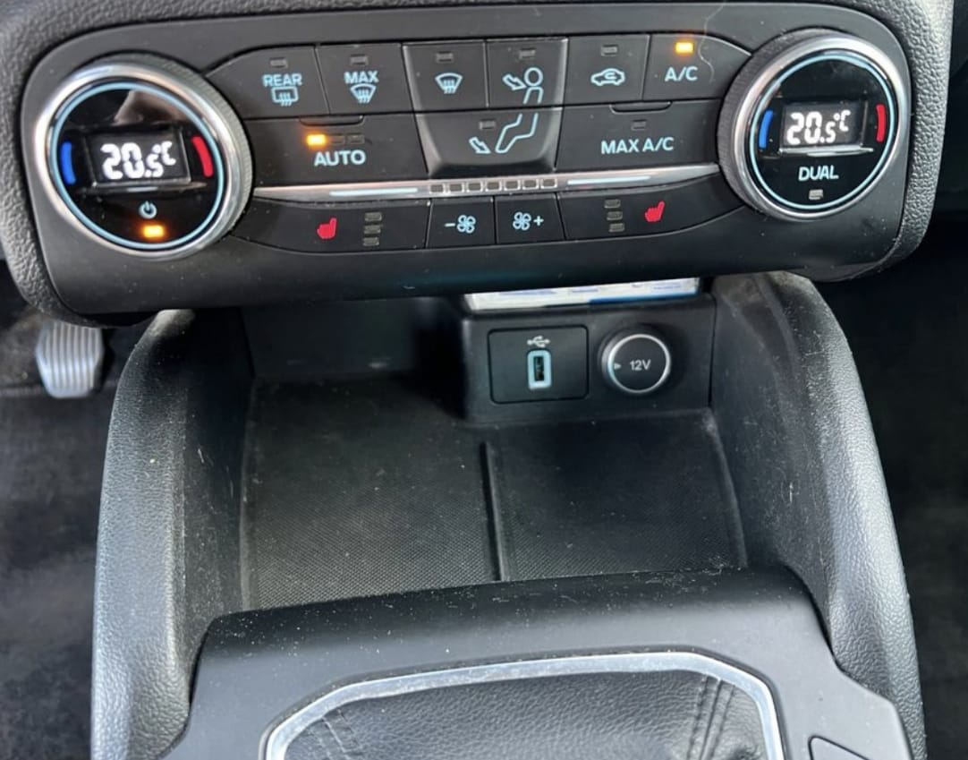 Ford Focus SW Turnier 1.5 Tdci Diesel mit Kindersitz