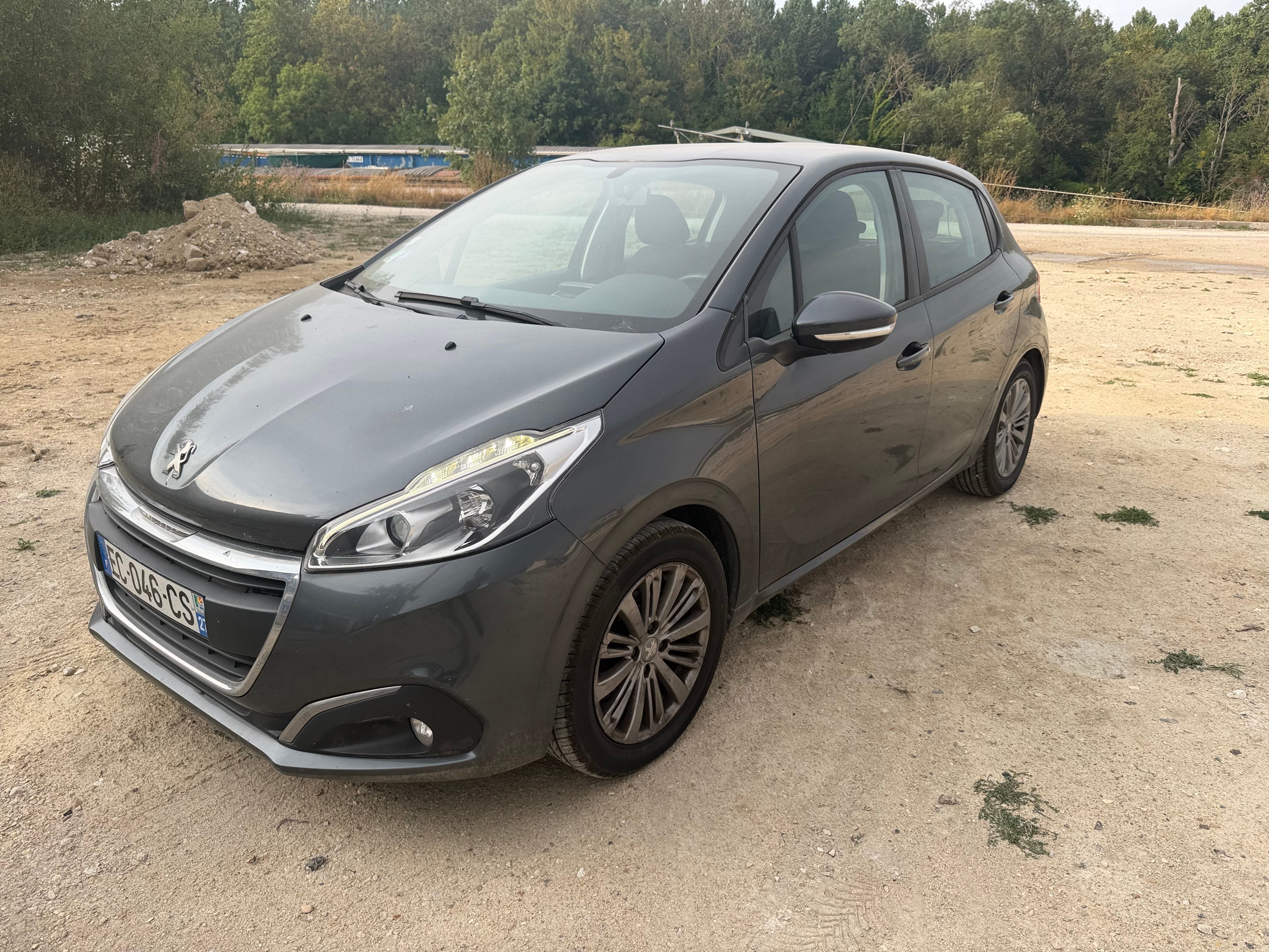 Peugeot 208, 2016, Essence 95