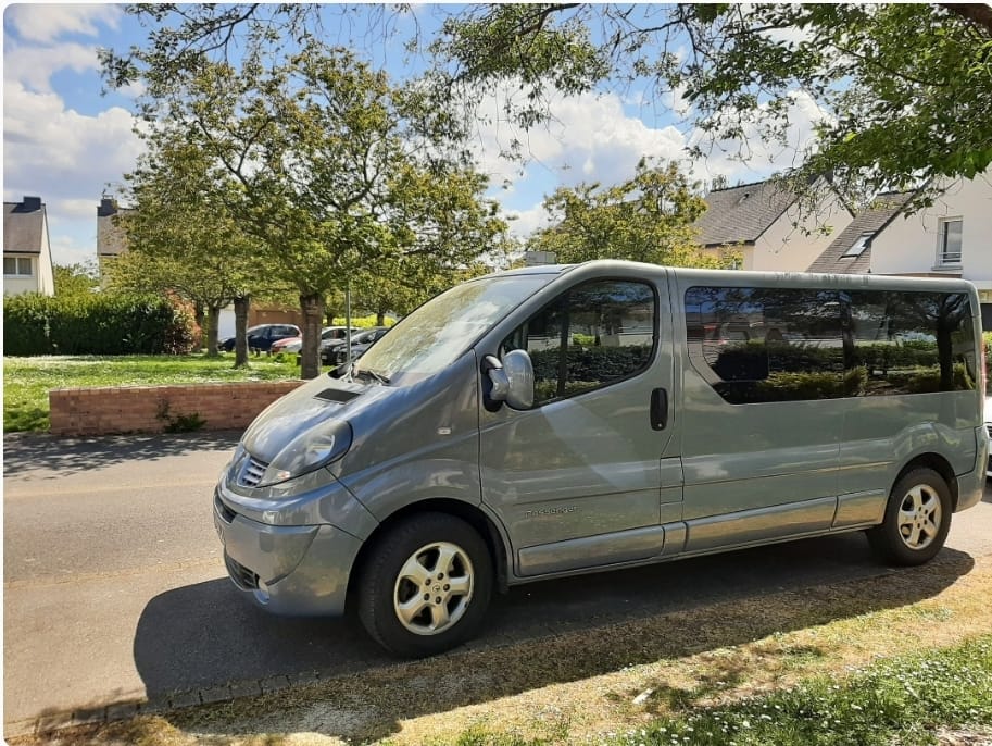 Renault Trafic Passenger 1.9 DCI, 2012, Diesel, automatic, 8 seats