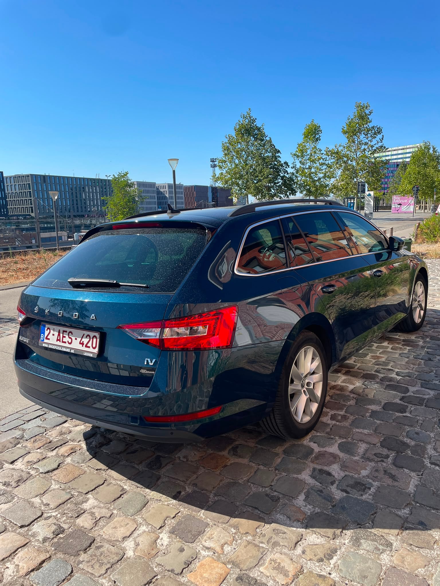 Skoda Superb Combi met GPS