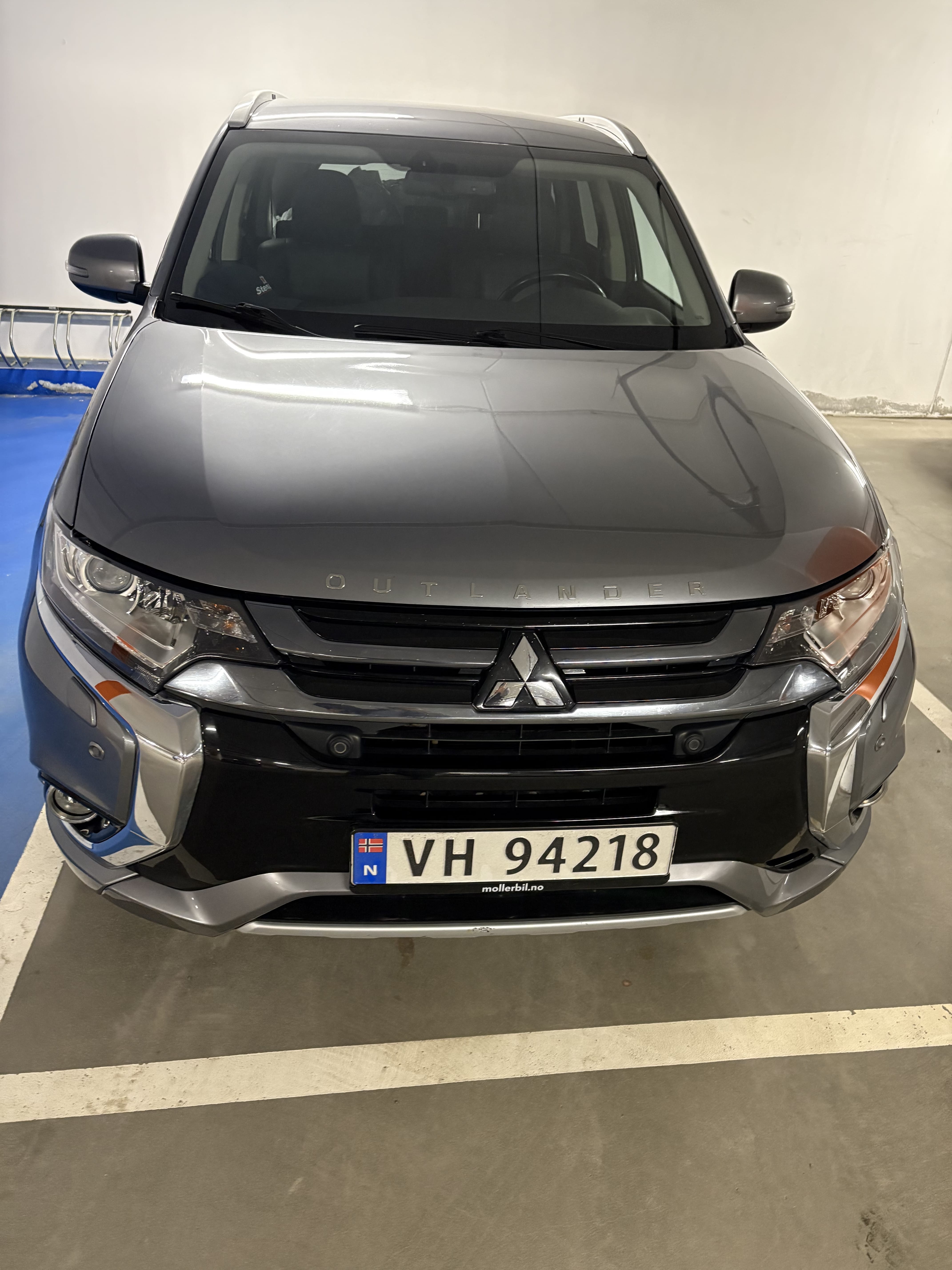 Mitsubishi Outlander 2,0 PLUG IN HYBRID EV, 2015, Blyfri 95 / Electric (hybrid), automatic