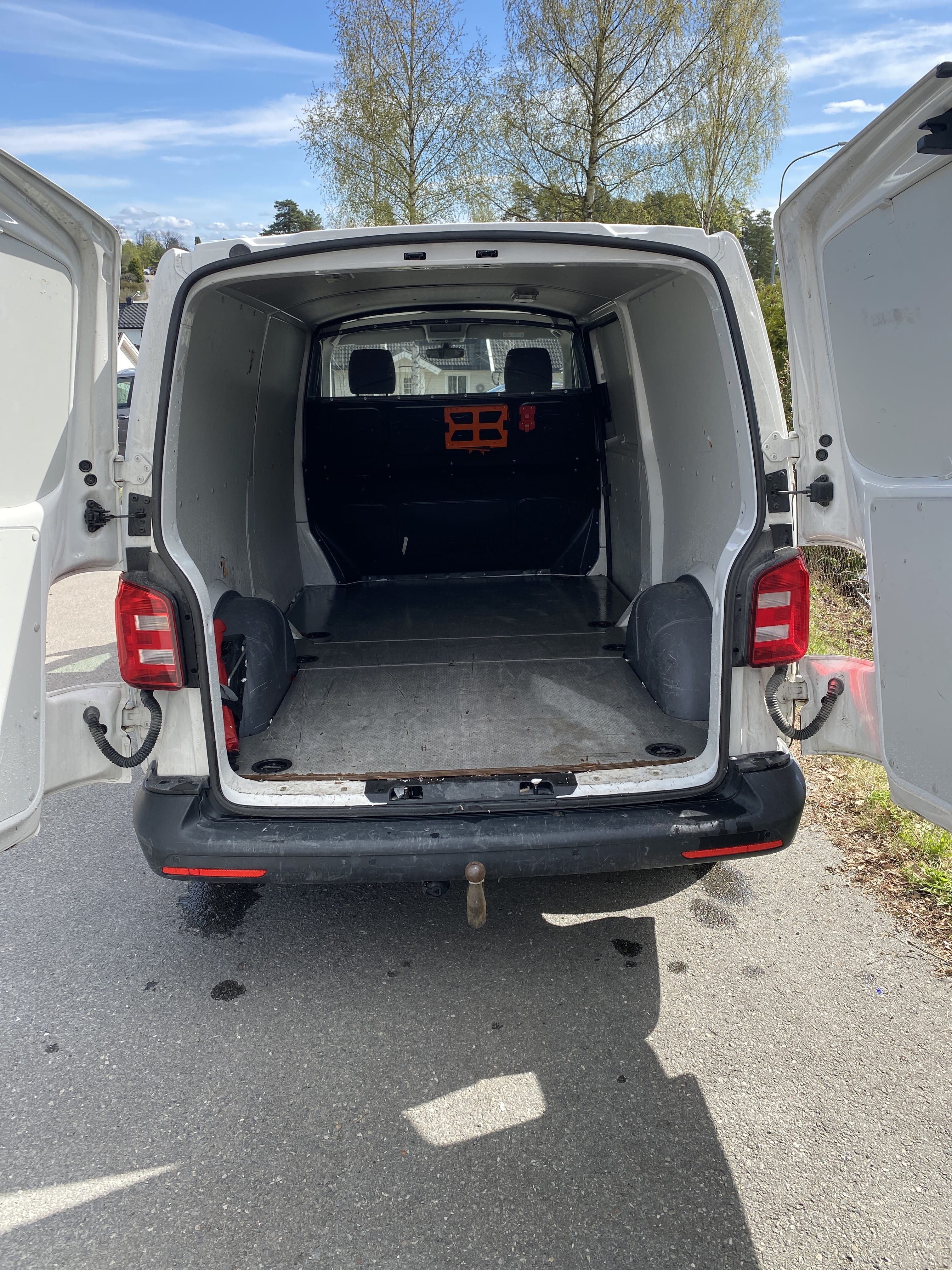 Volkswagen Transporter 2.0 Diesel. (150 HK) med Tilhengerfeste