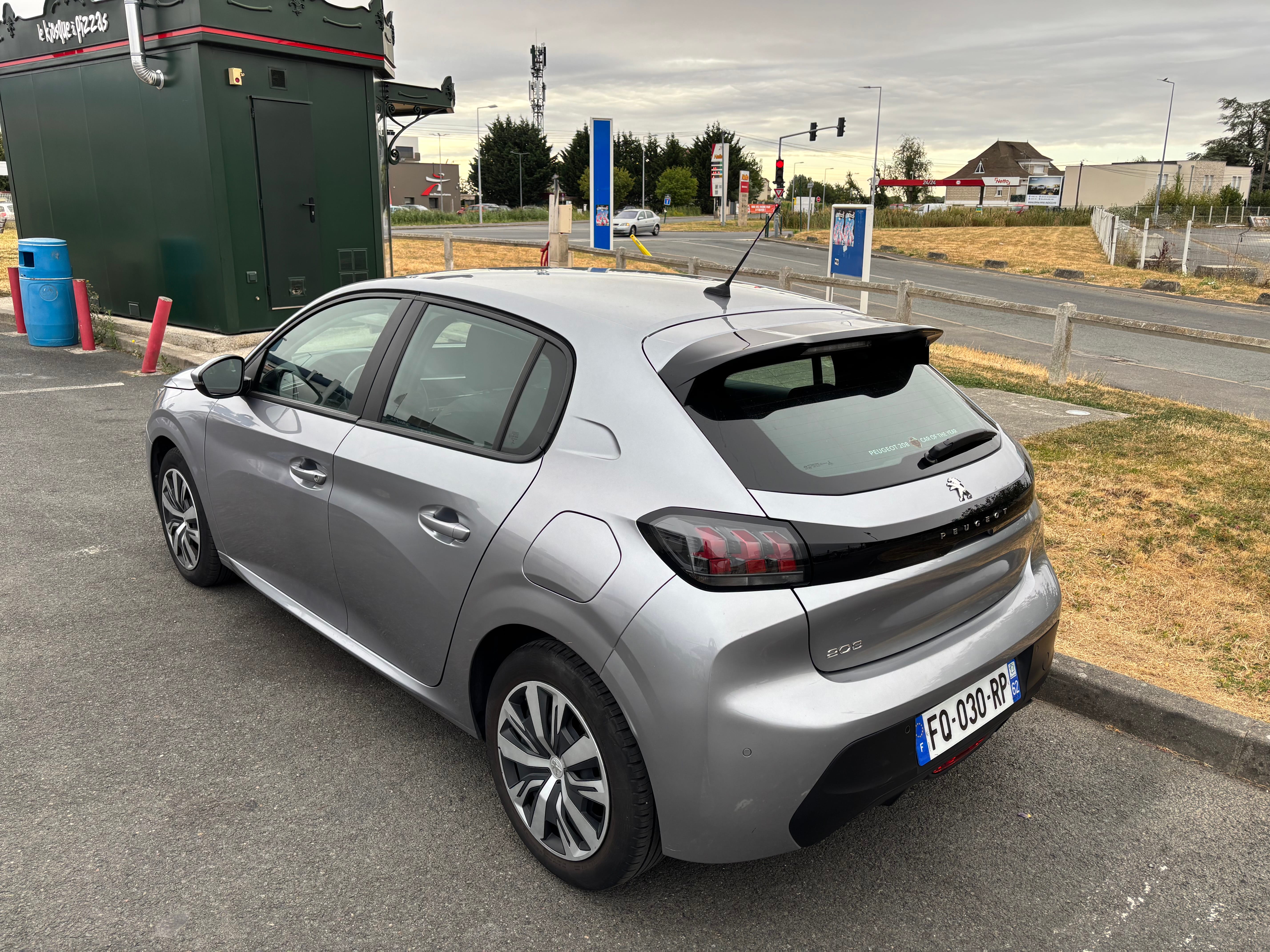 Peugeot 208 avec GPS