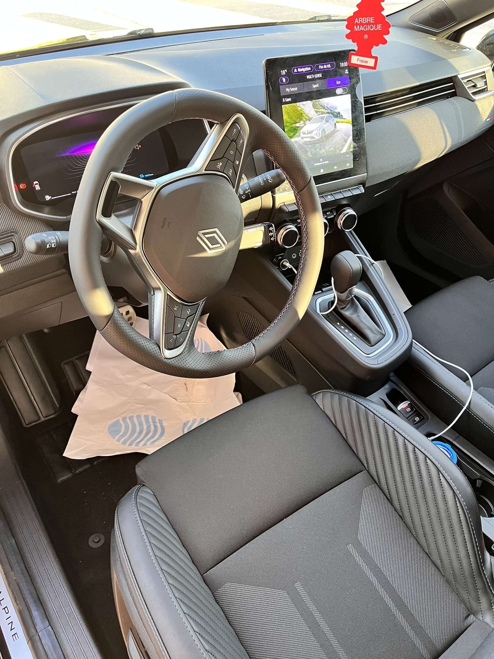 Renault Clio E-tech avec Régulateur de vitesse