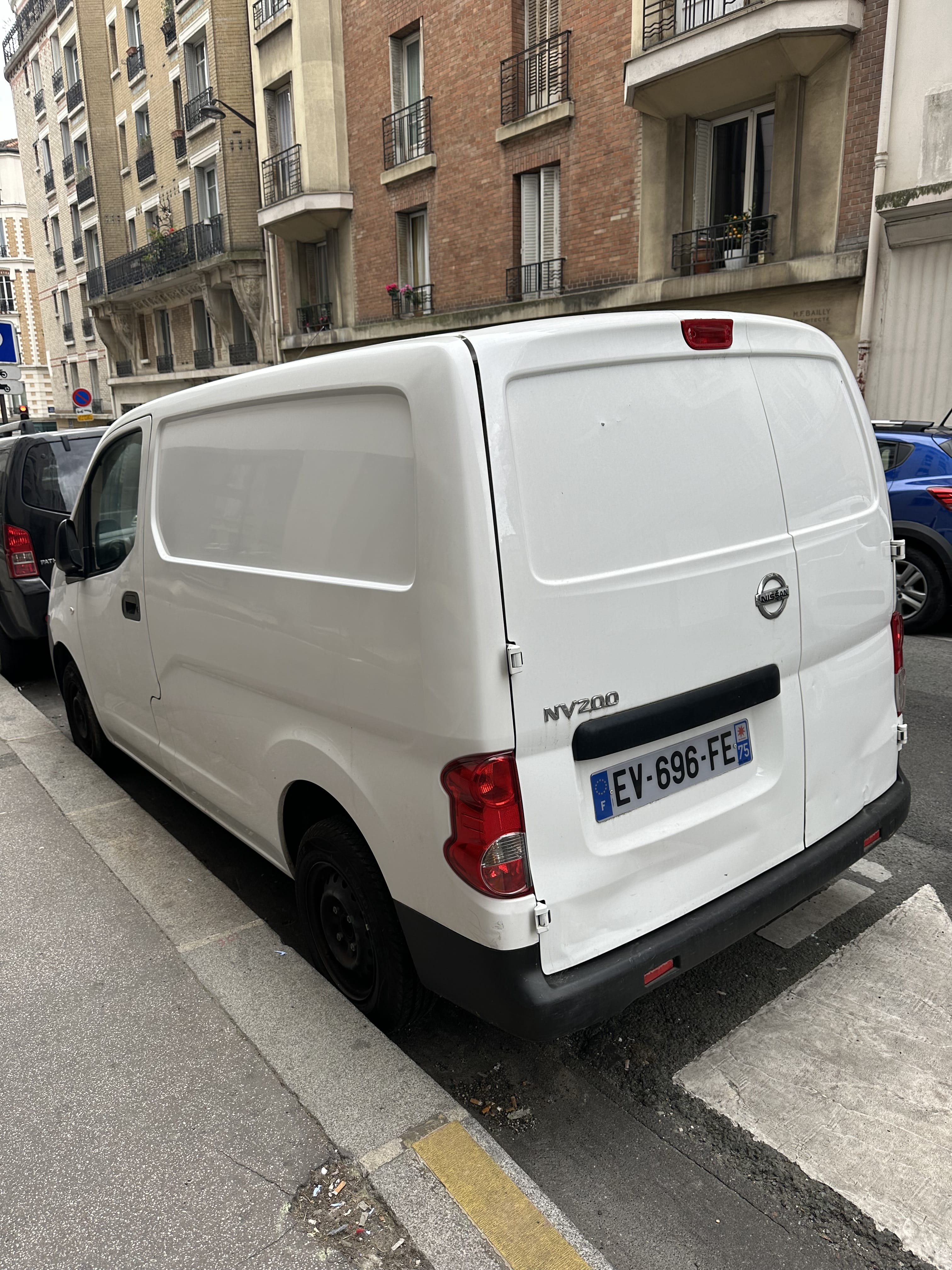 Nissan NV200 avec GPS