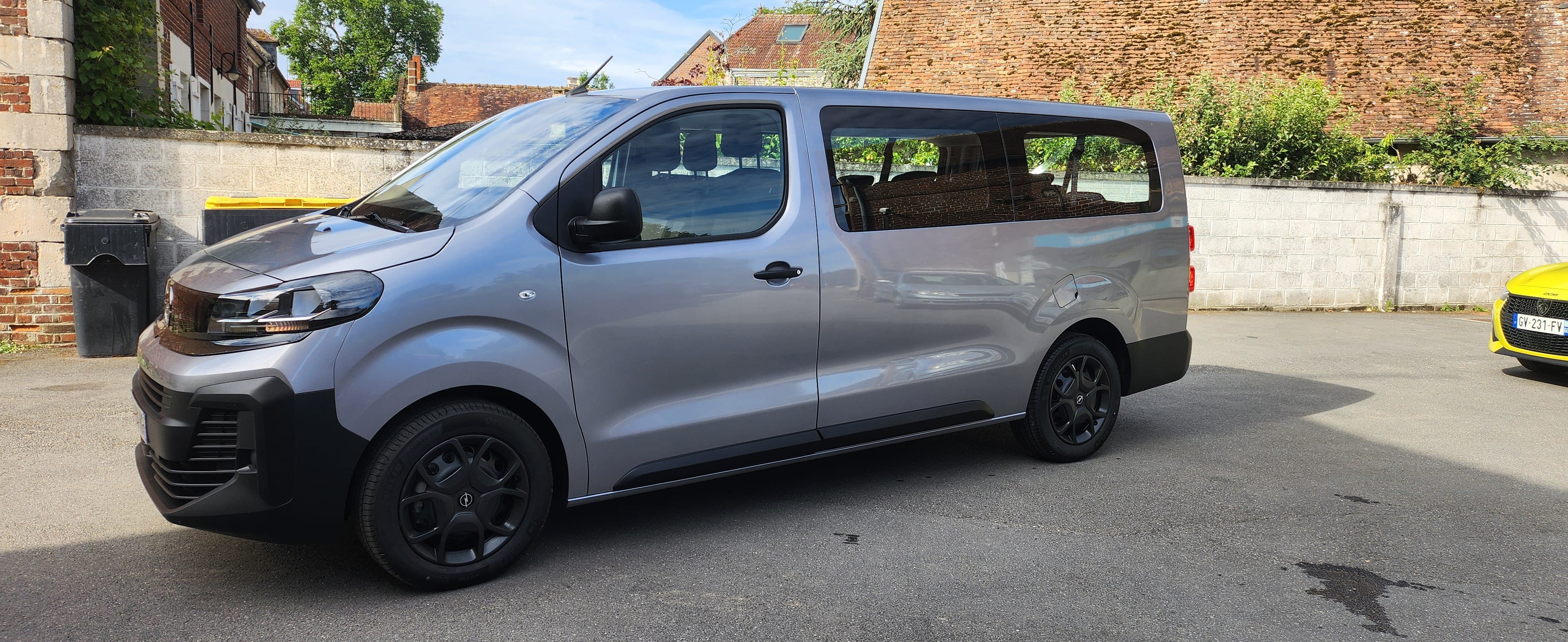 Opel Vivaro Combi, 2025, Diesel, automatique, 9 places et plus