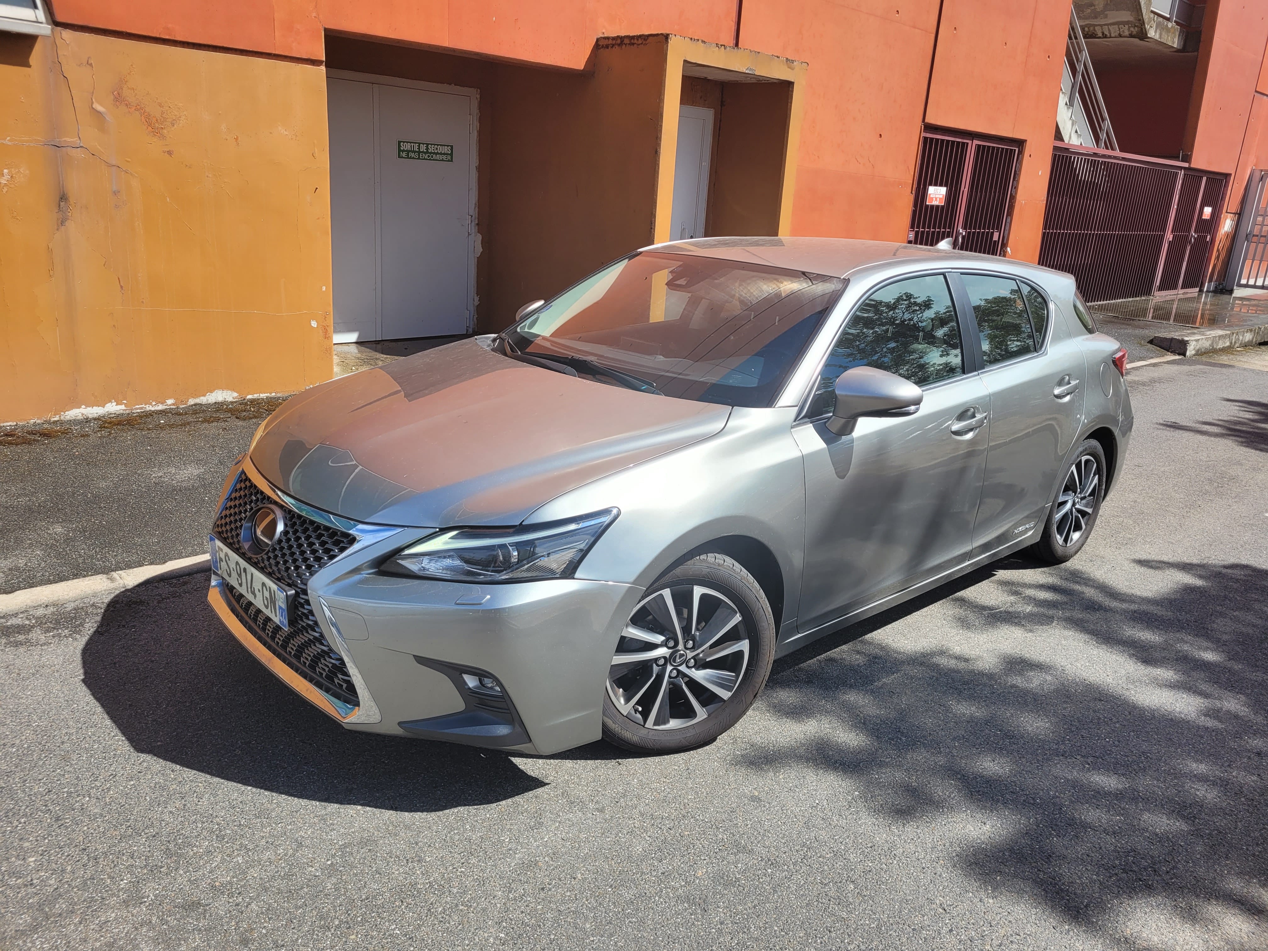 Lexus CT 200h, 2020, Essence 95 / Électrique (hybride), automatique