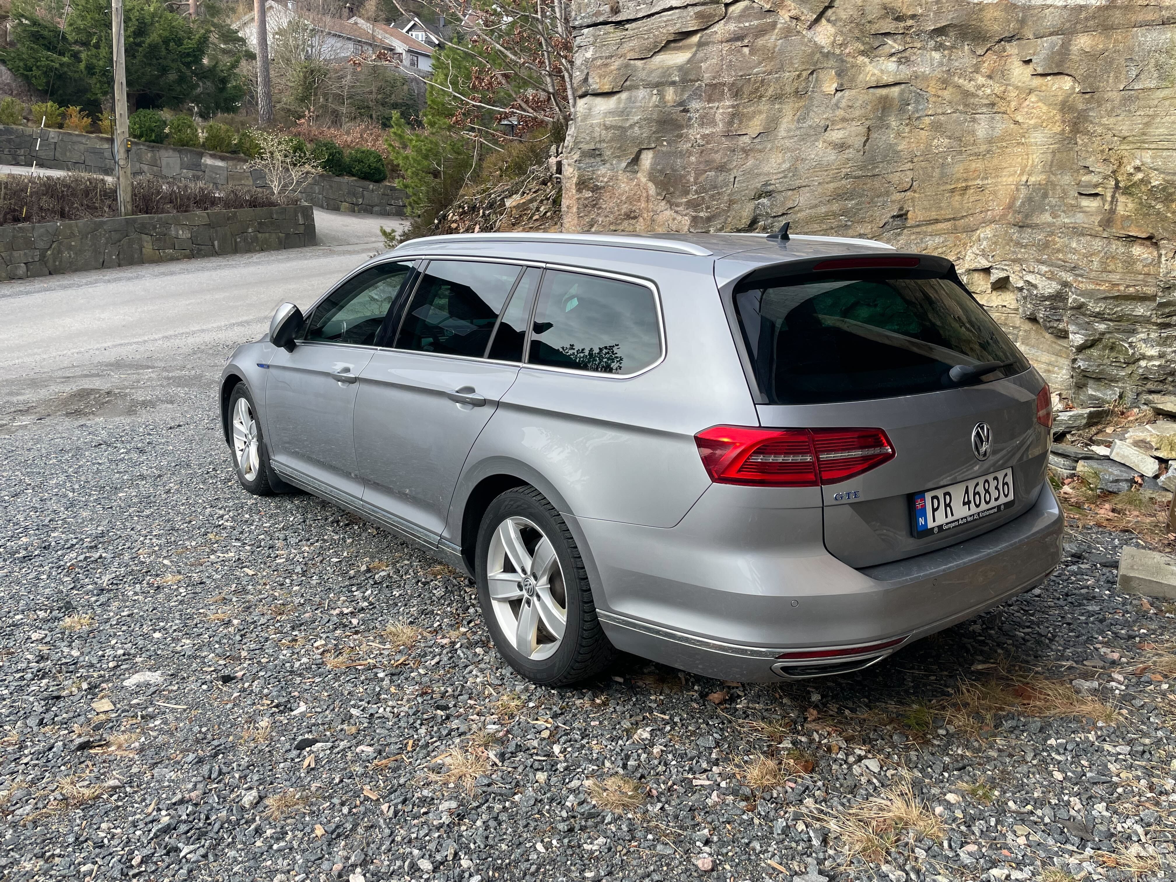 Volkswagen Passat GTE Hybrid med Aircondition