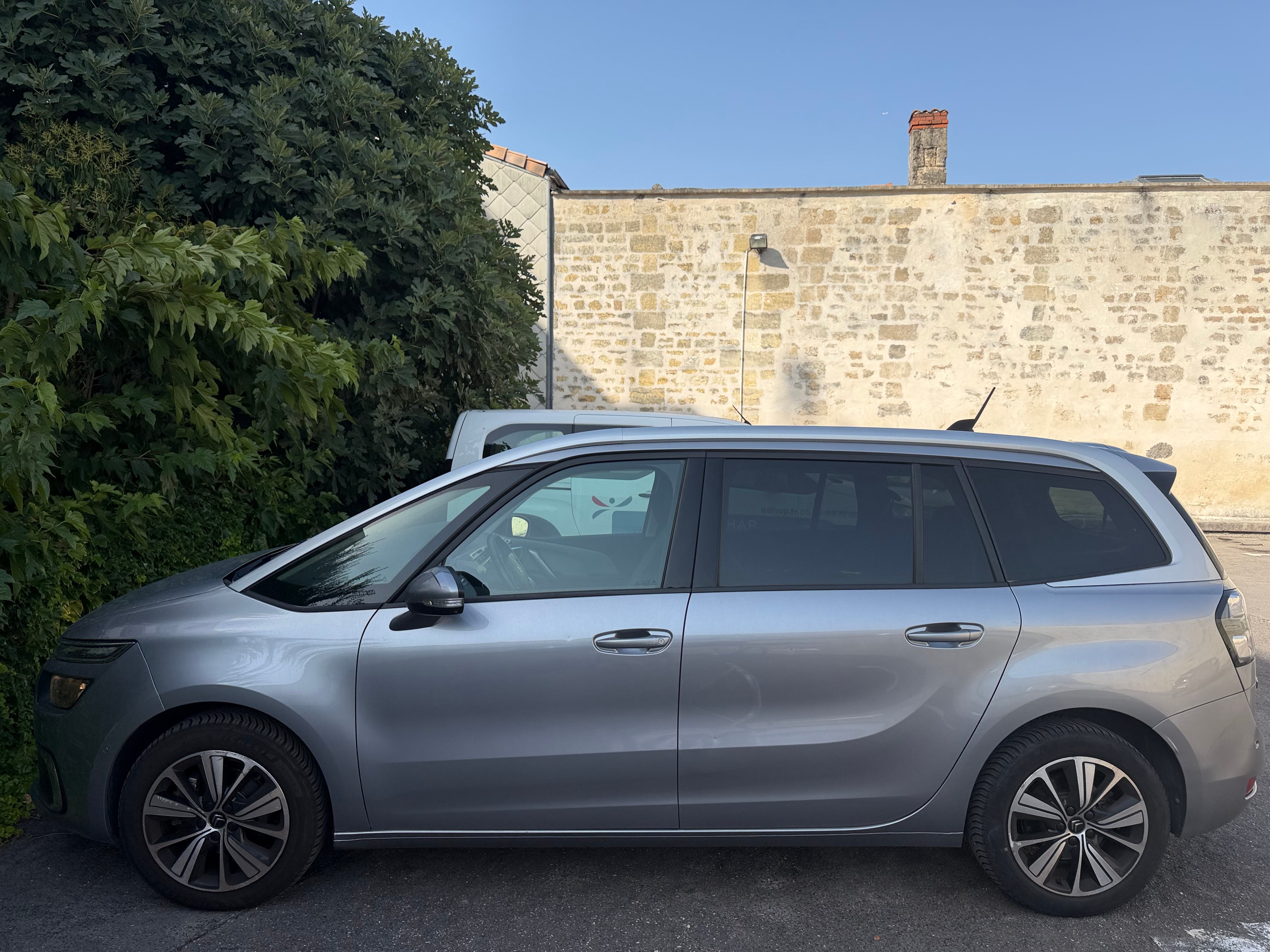 Citroen C4 Grand Spacetourer avec Climatisation