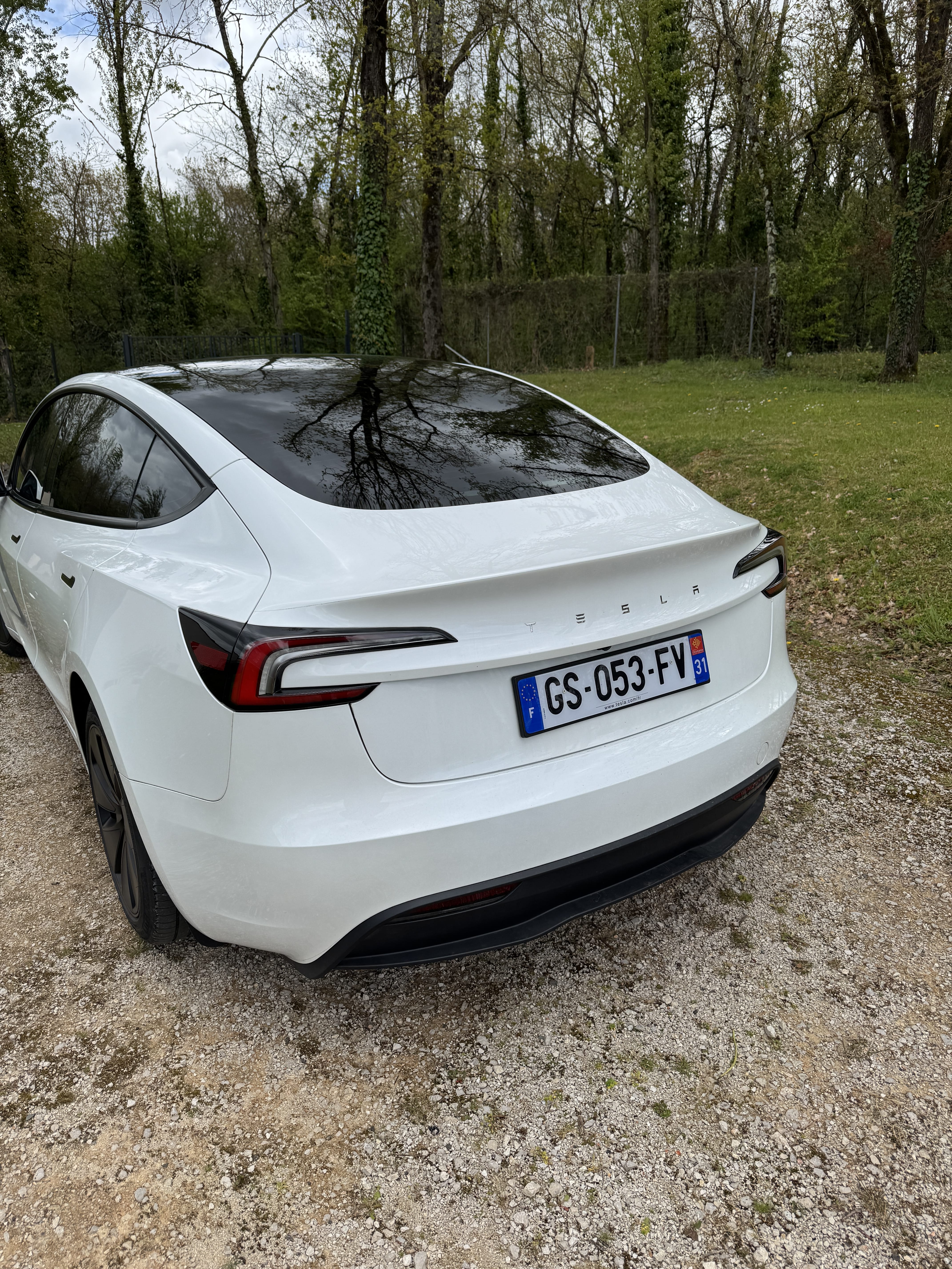 Tesla Model 3 avec Caméra de recul