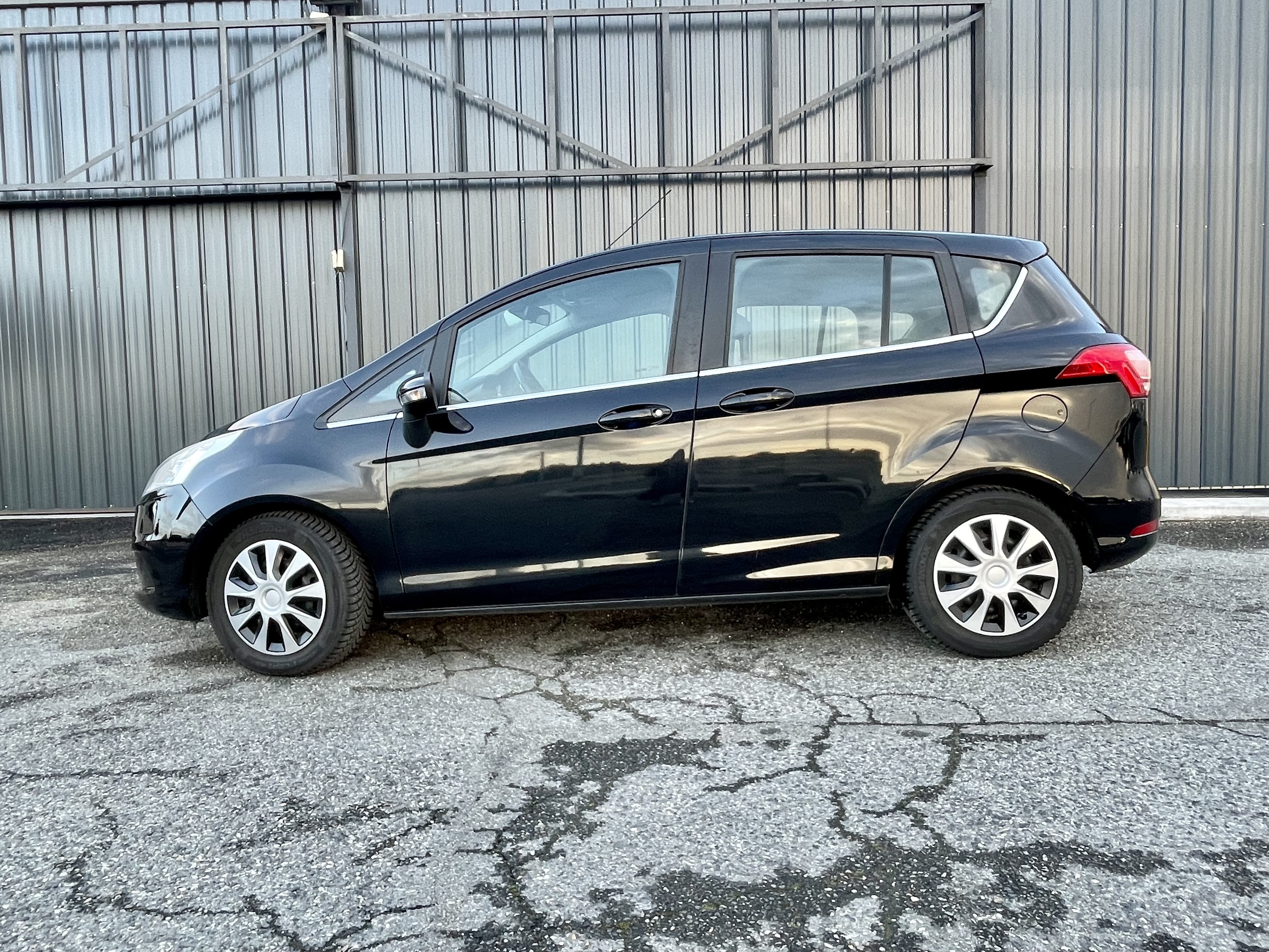 Ford B-Max avec Climatisation