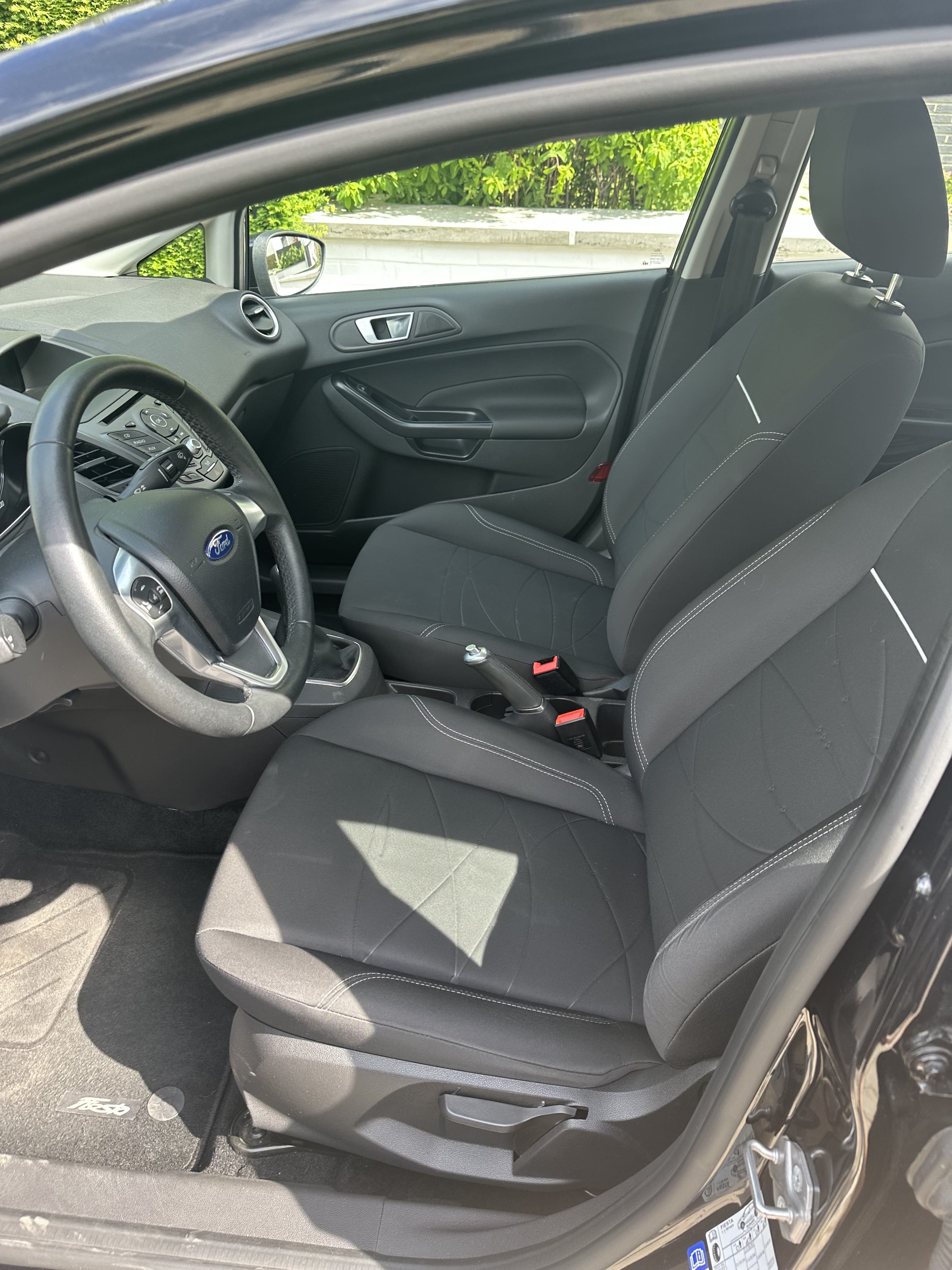 Ford Fiesta | met Autoradio