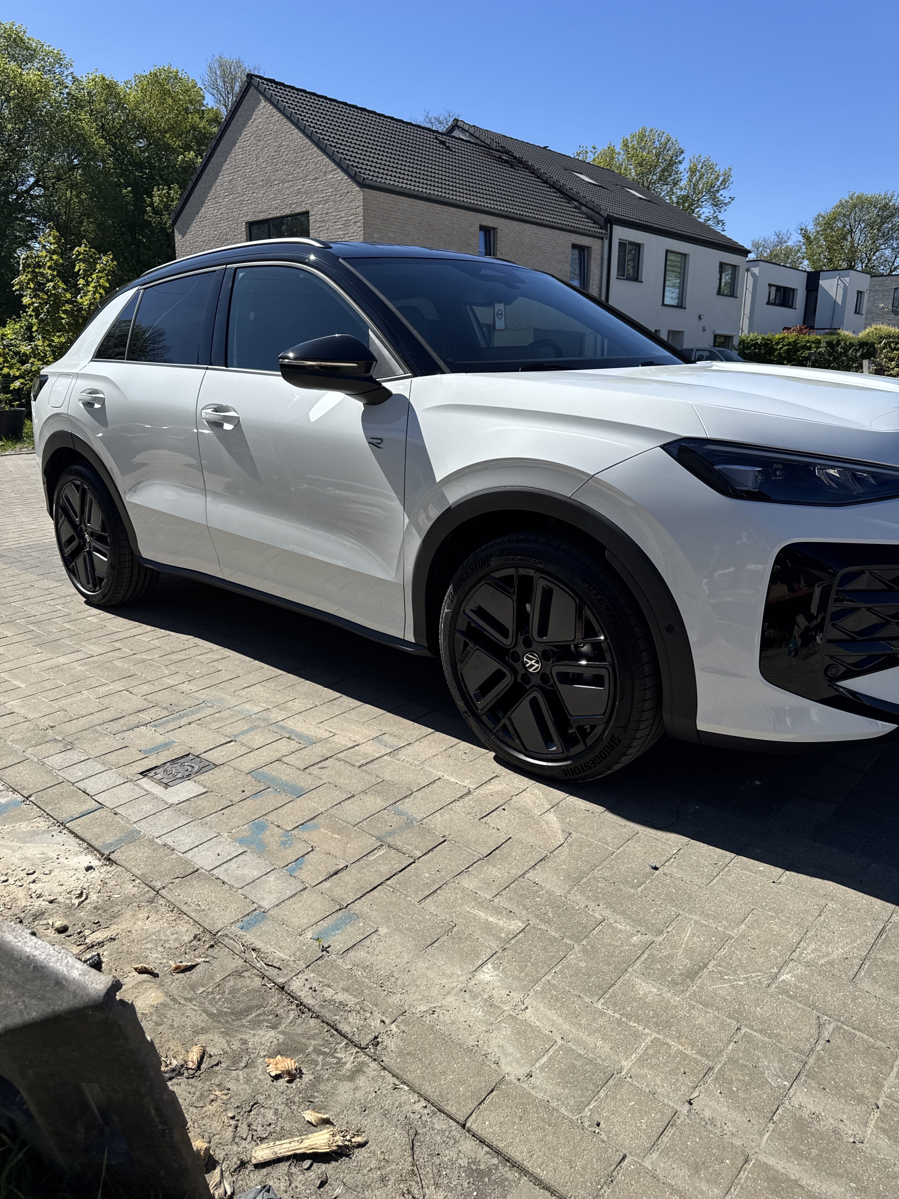Volkswagen T-Roc with Air conditioning