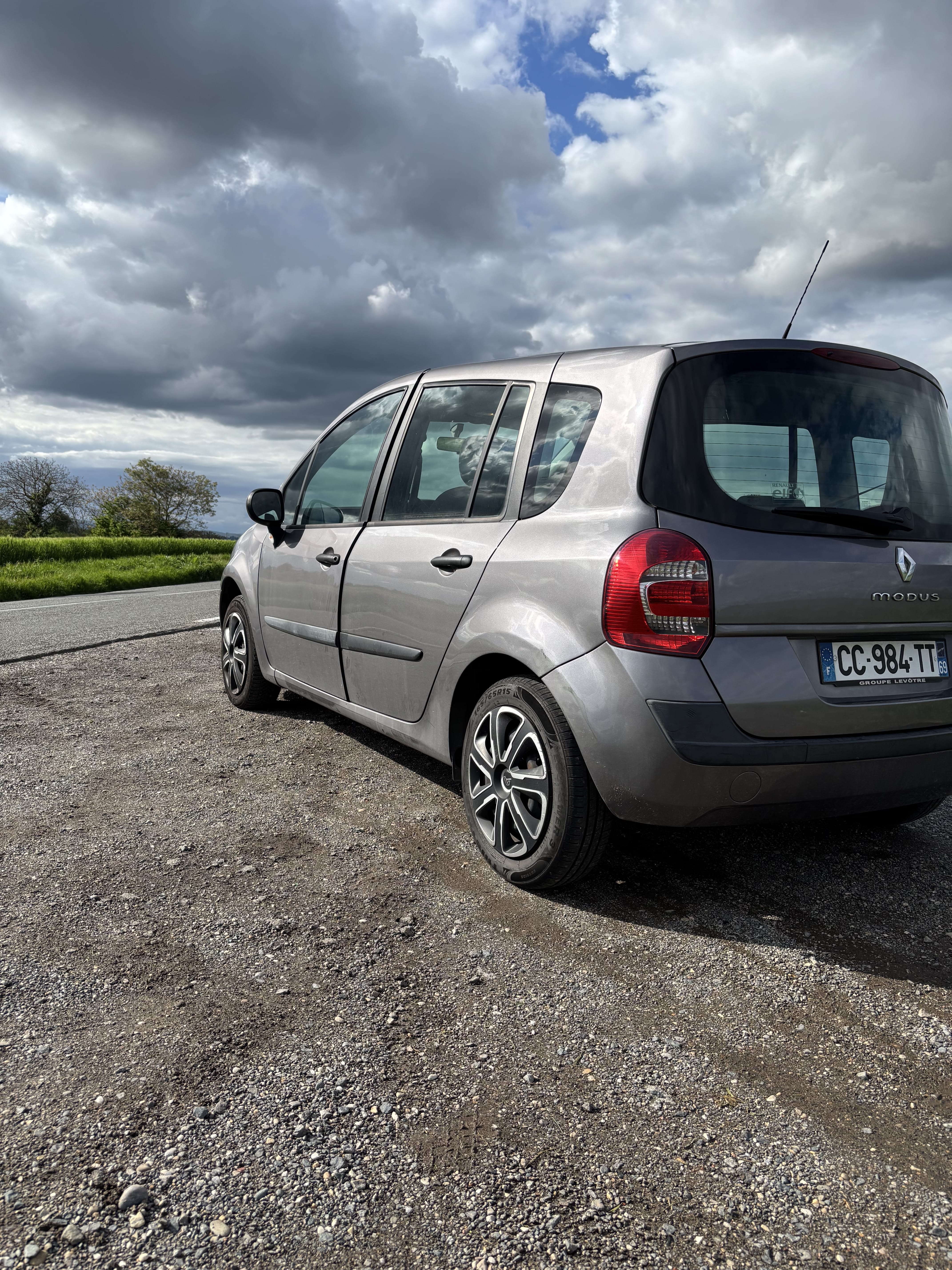 Renault Modus avec Siège bébé