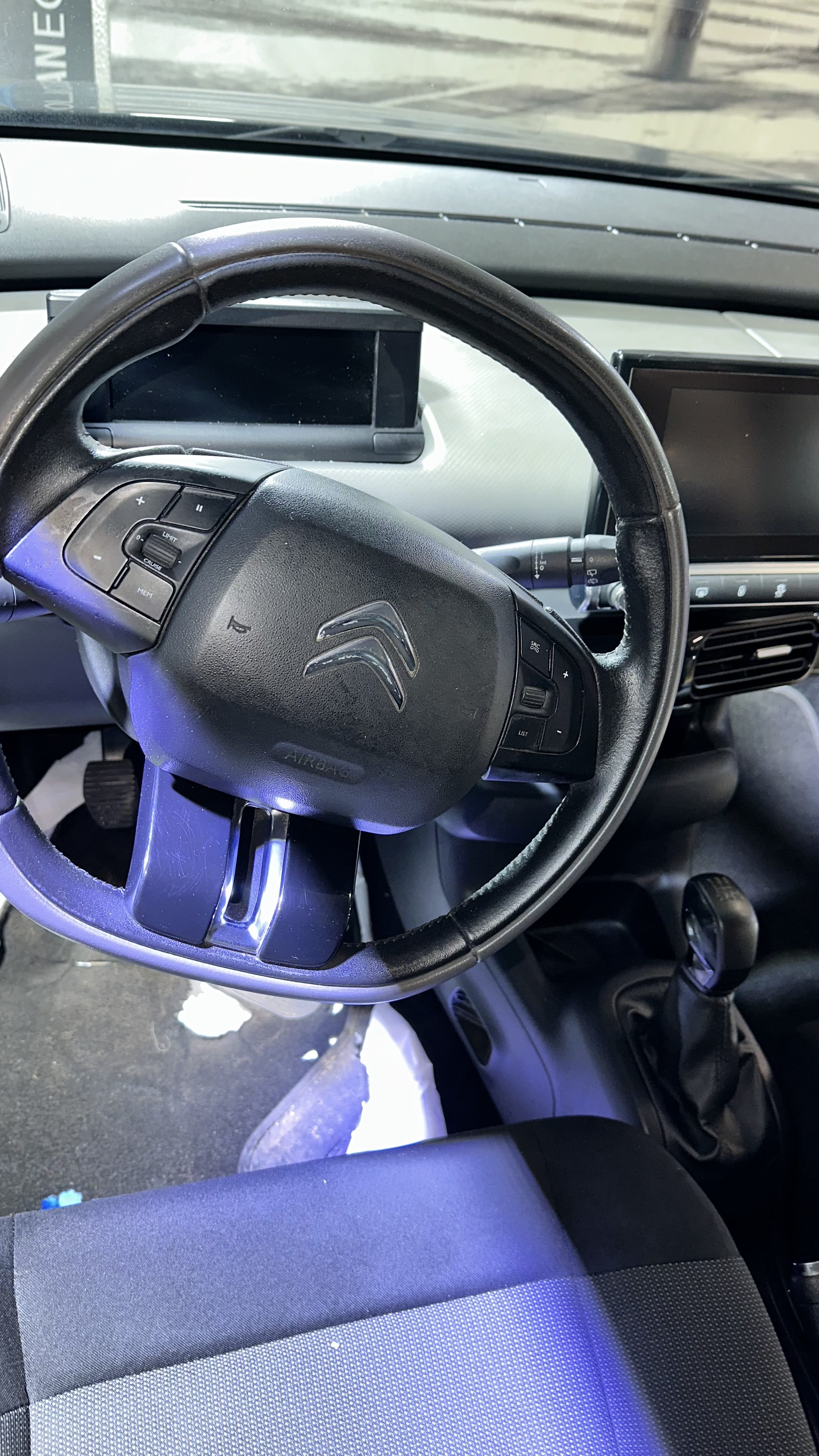 Citroen C4 Cactus avec GPS