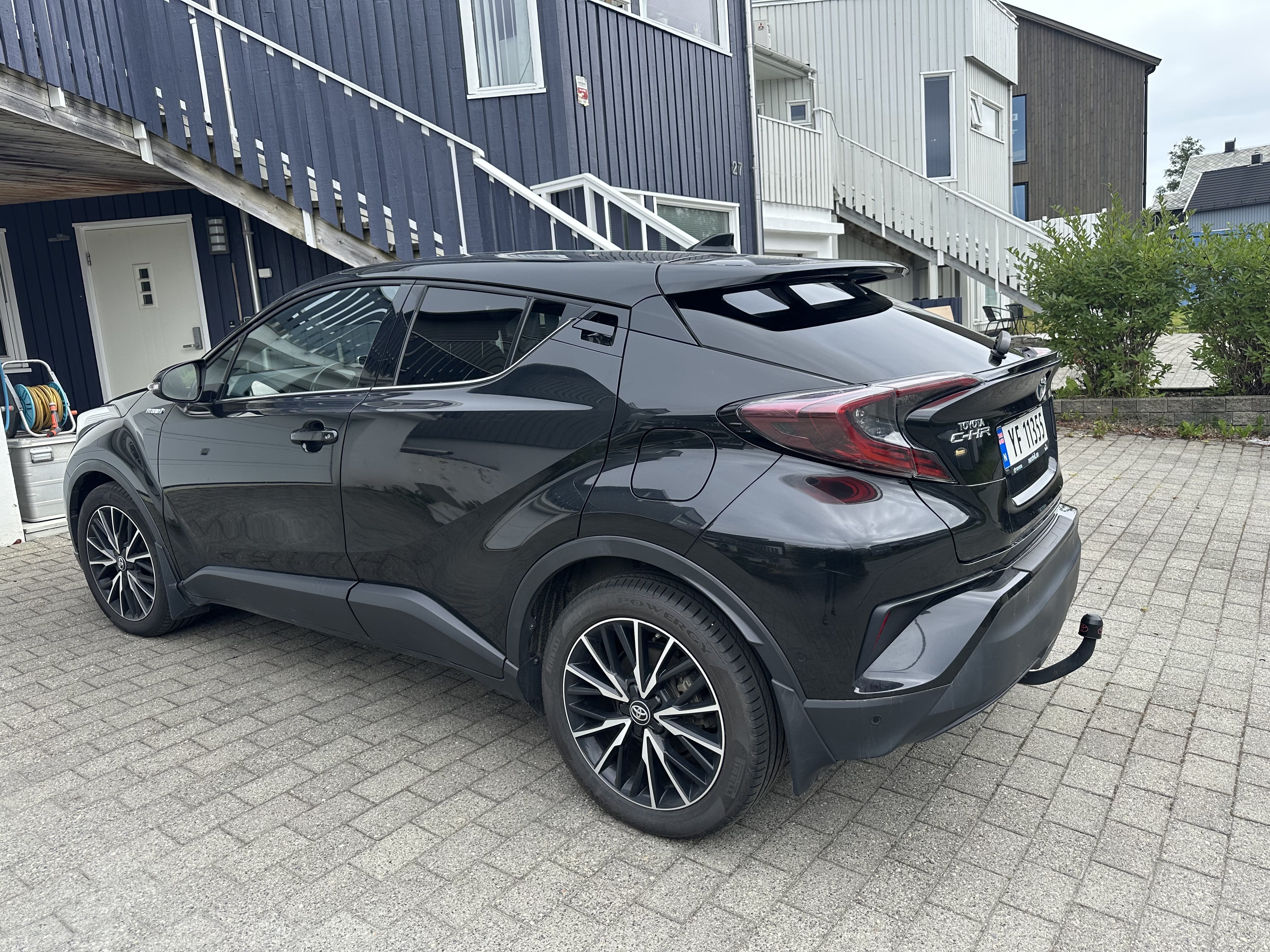 Toyota C-HR med Vinterdekk