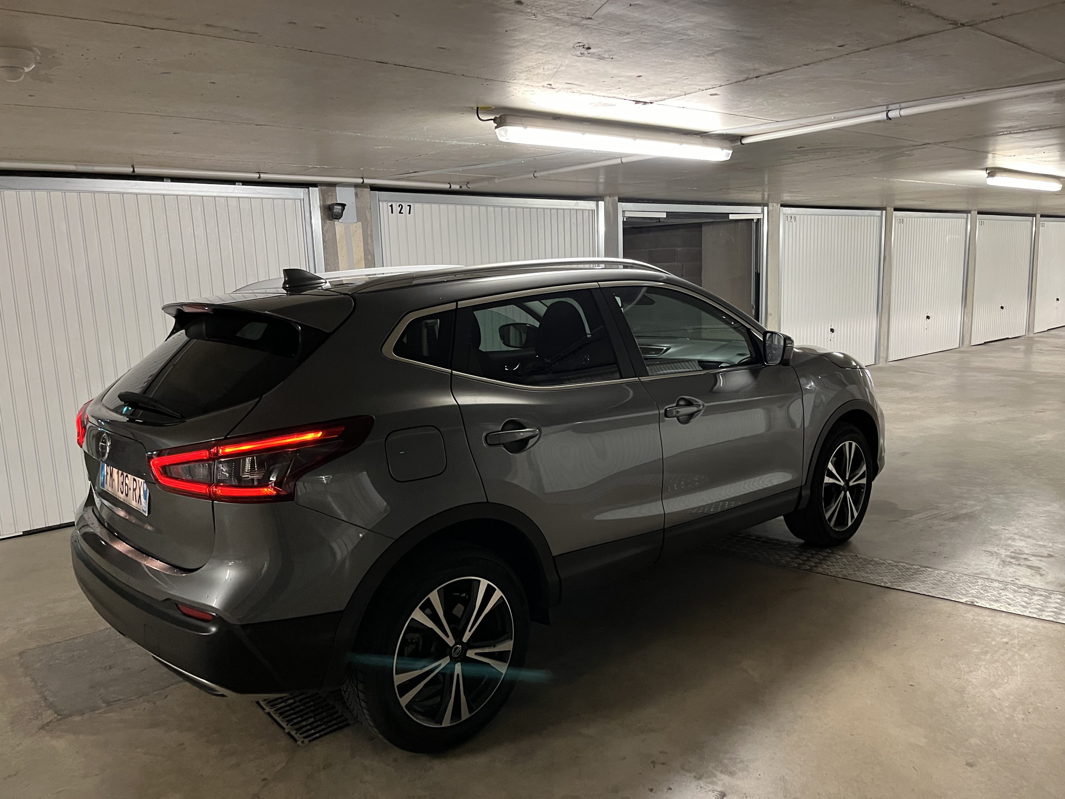 Nissan Qashqai with Air conditioning