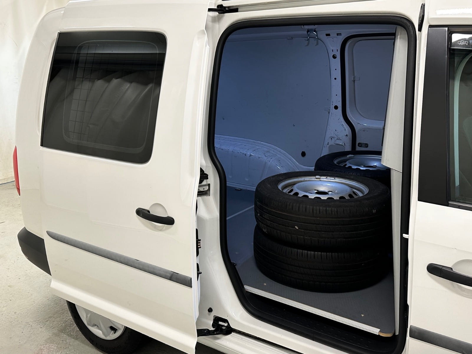 Volkswagen Caddy Maxi Varebil 2.0 TDI Automat