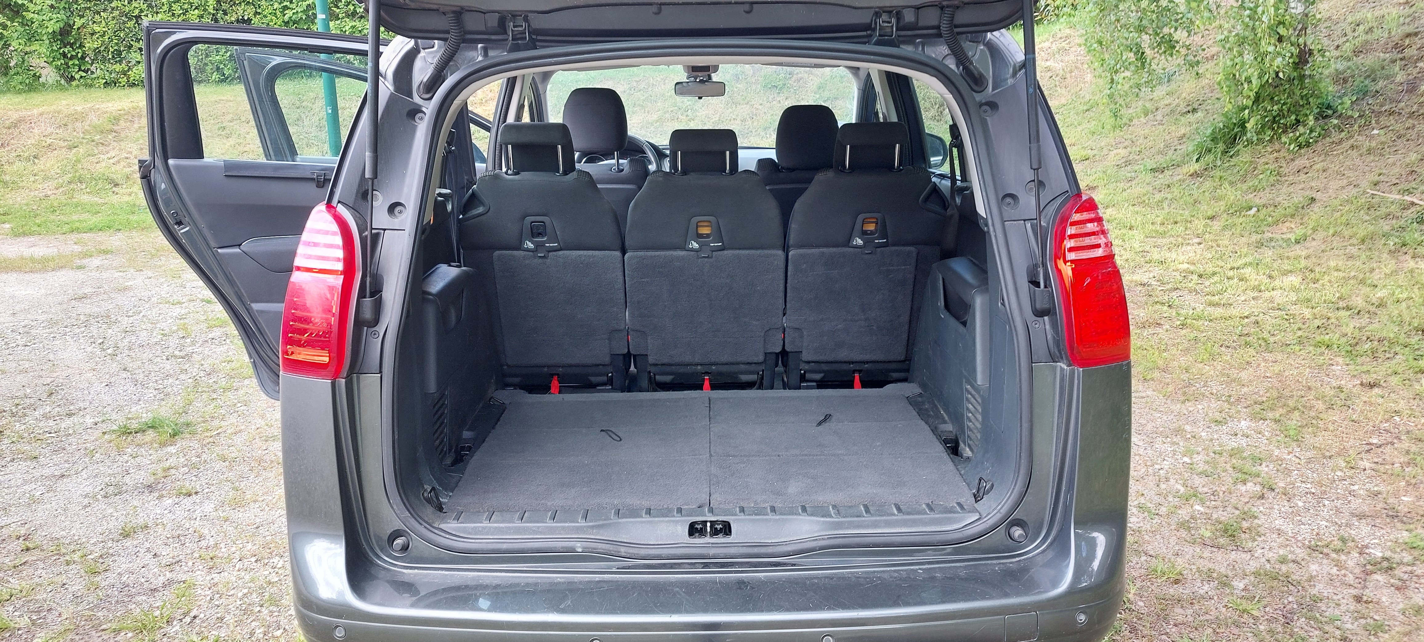 Peugeot 5008 7 places Économique avec Port USB
