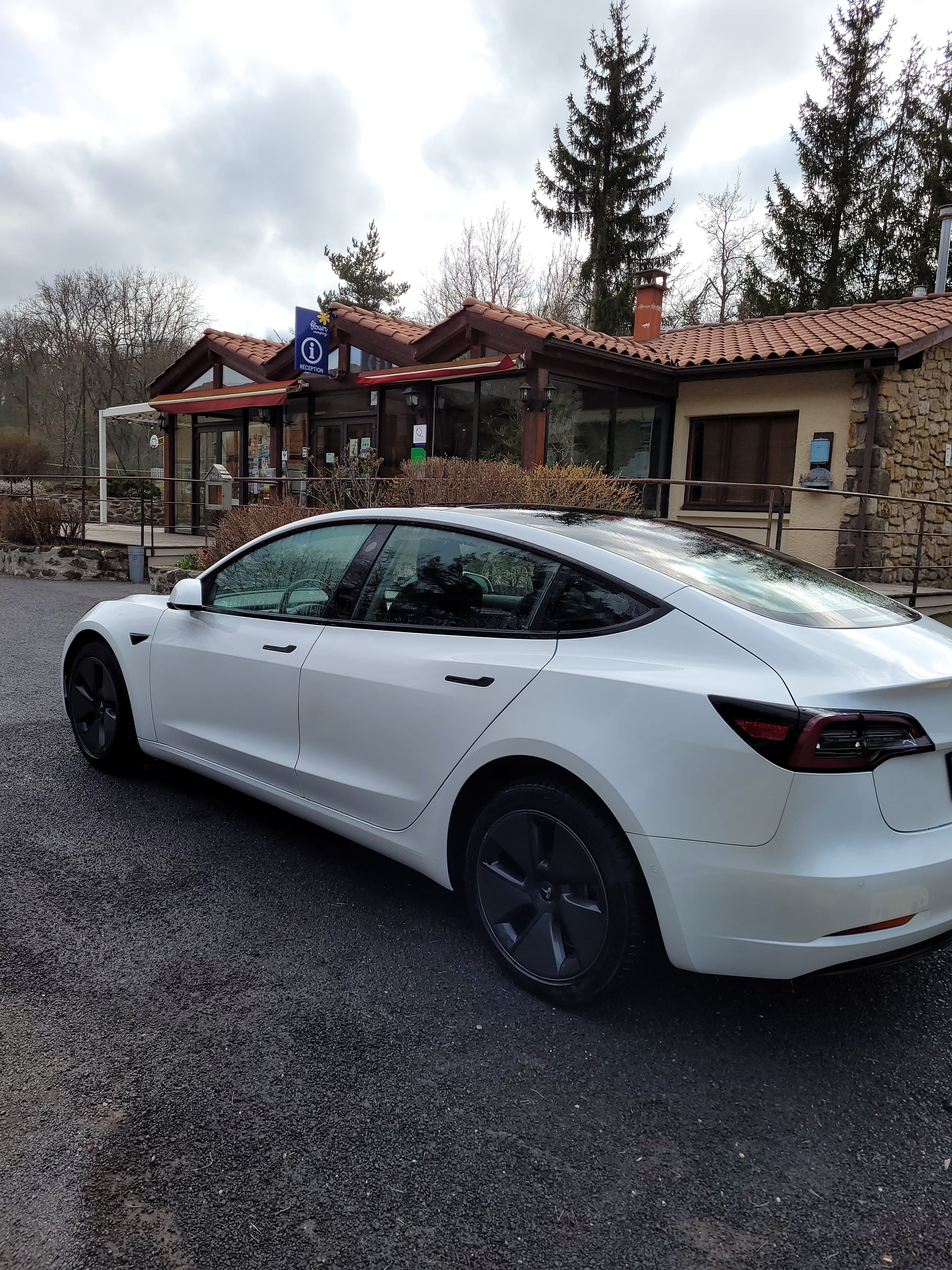Tesla Model 3 avec Régulateur de vitesse