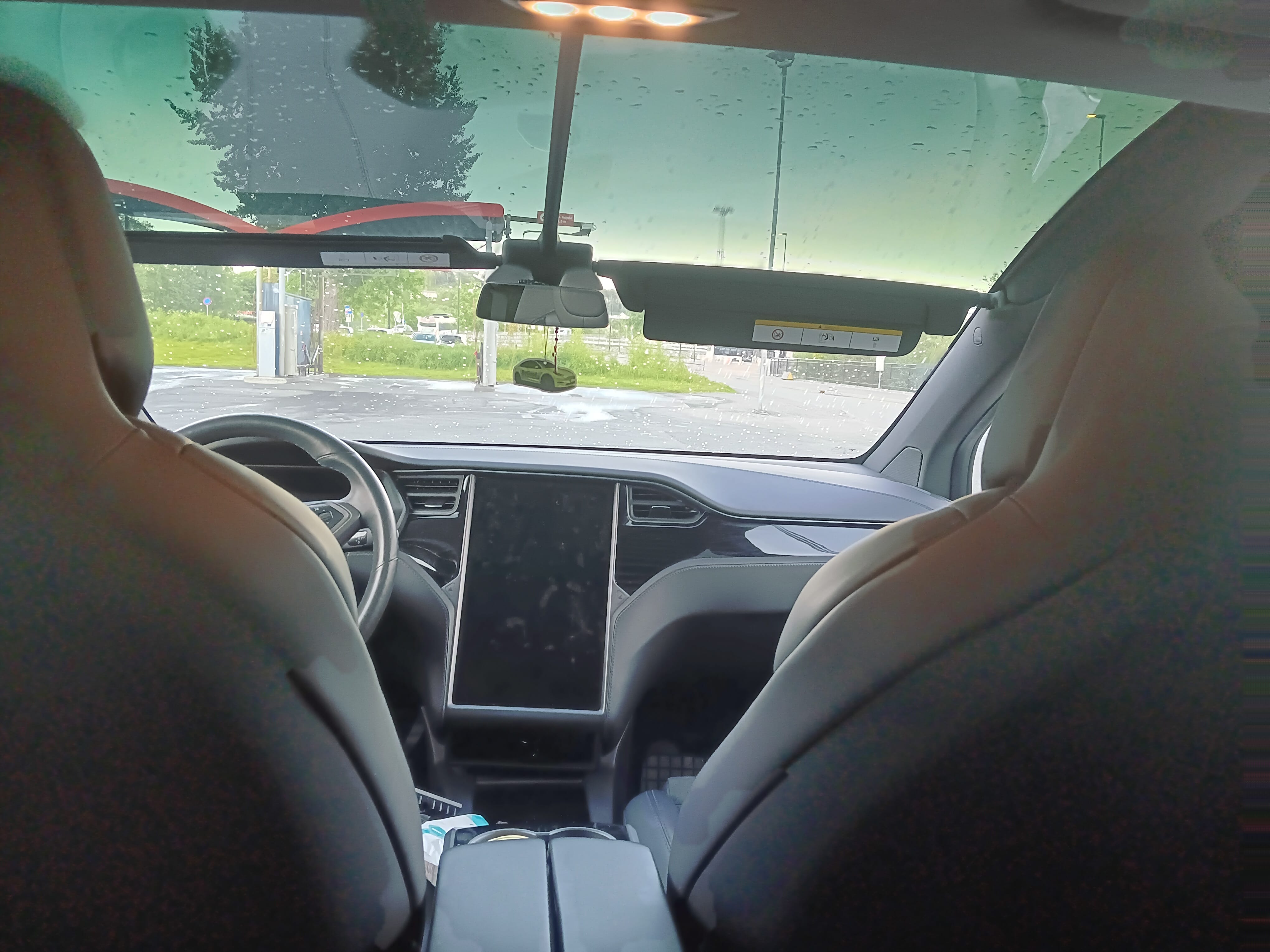 Tesla Model X med Cruisekontroll