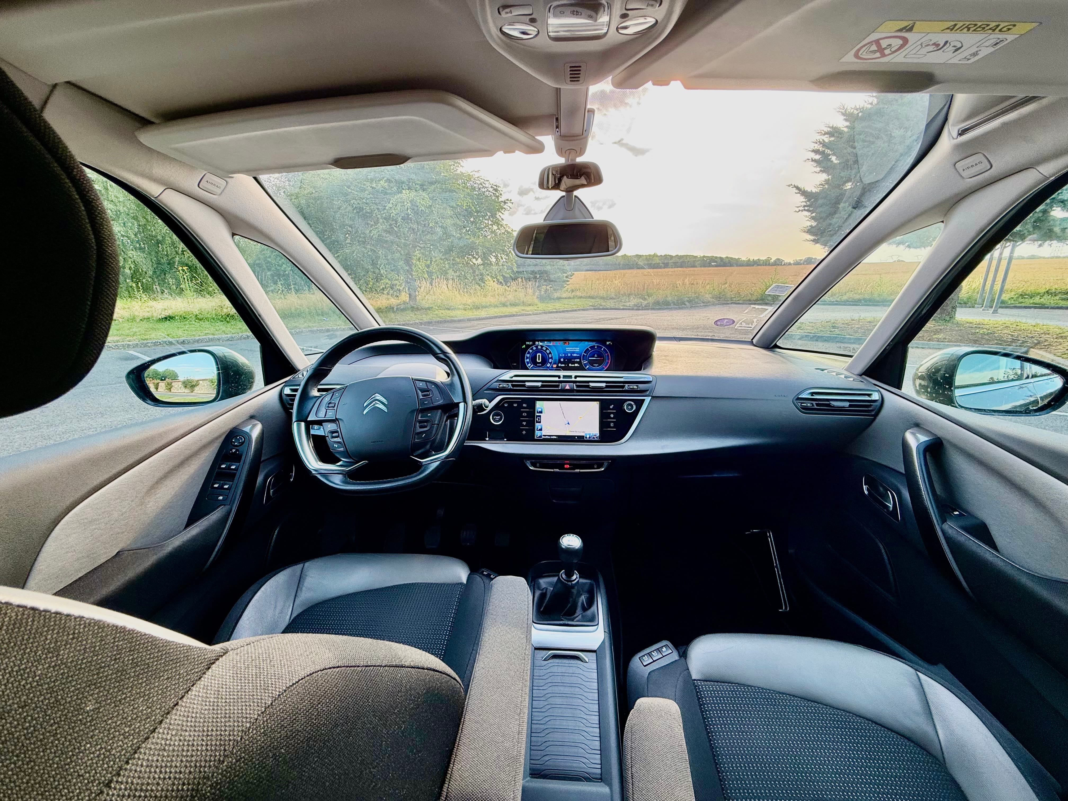 Citroen C4 Picasso avec GPS