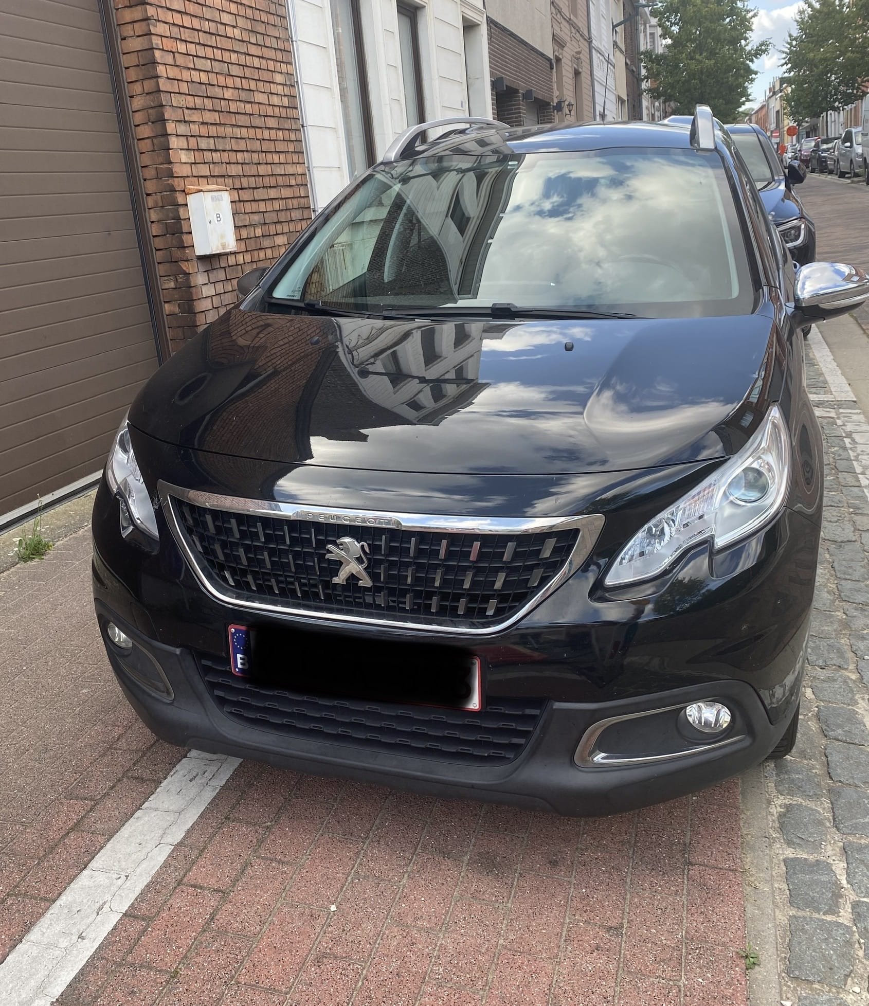 Peugeot e-2008 met Autostoel baby
