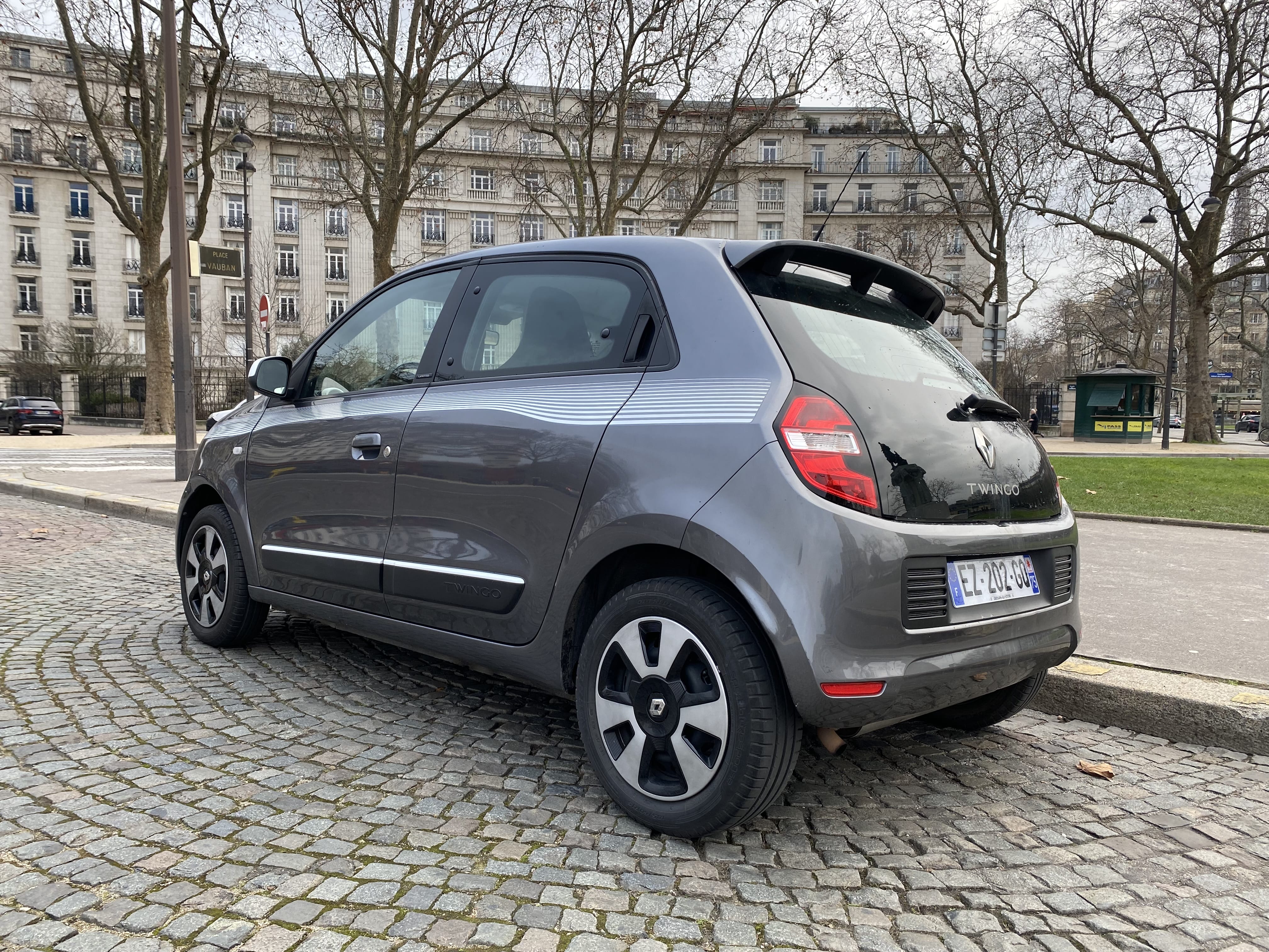Renault Twingo /Metro ligne 7bis/ Place des Fêtes /90cv avec Régulateur de vitesse