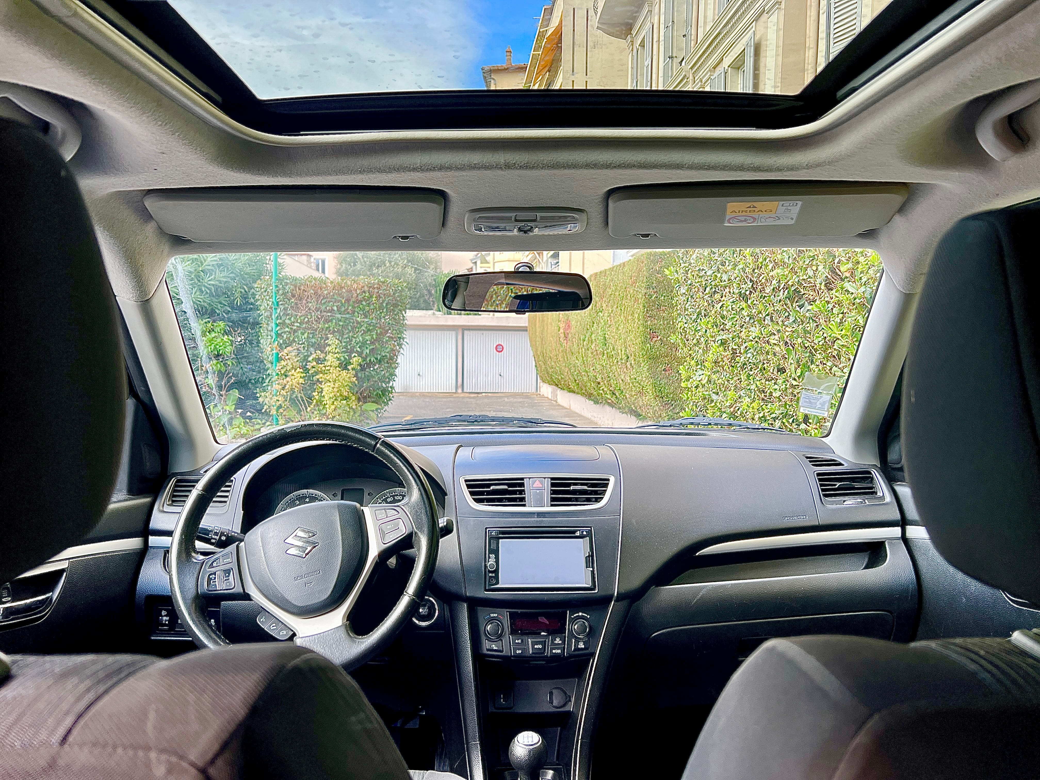 Suzuki Swift avec Audio Bluetooth