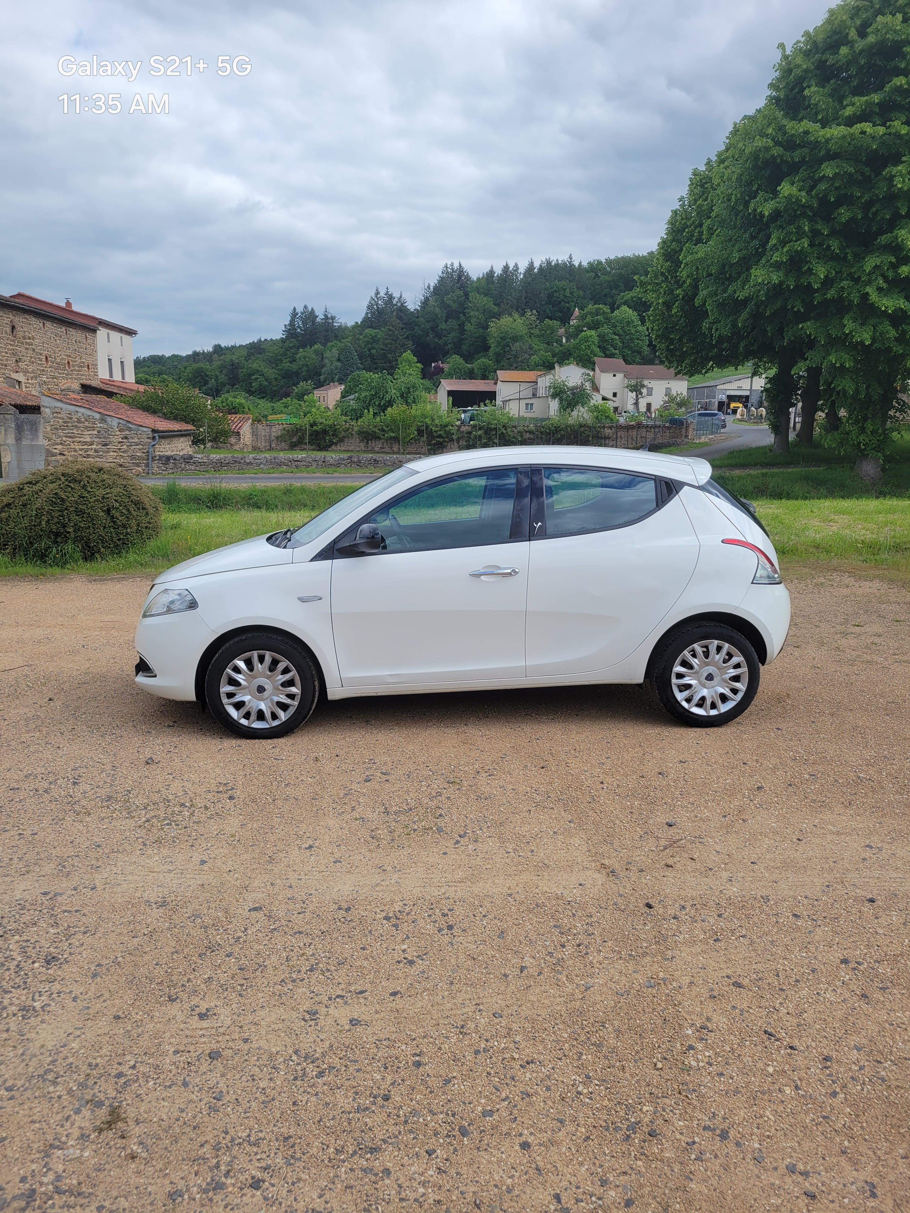 Lancia Ypsilon 1.3 mjtd 95 avec Climatisation
